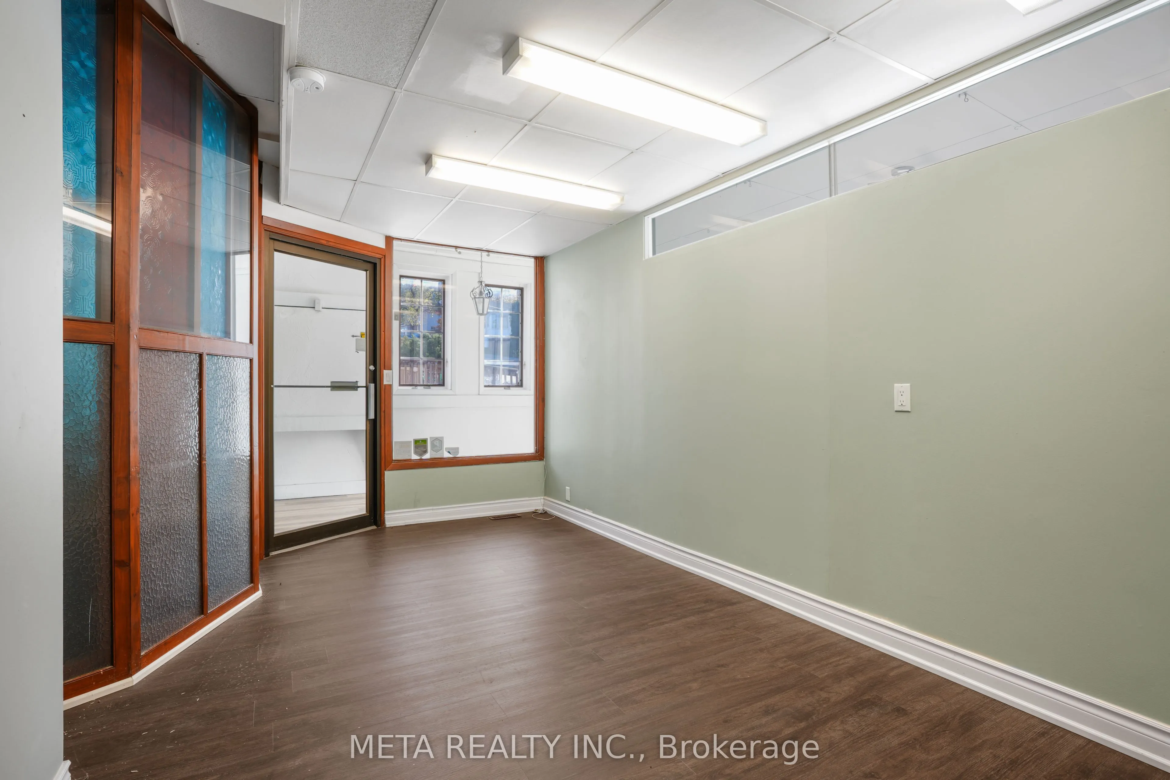 3 Hastings Street N