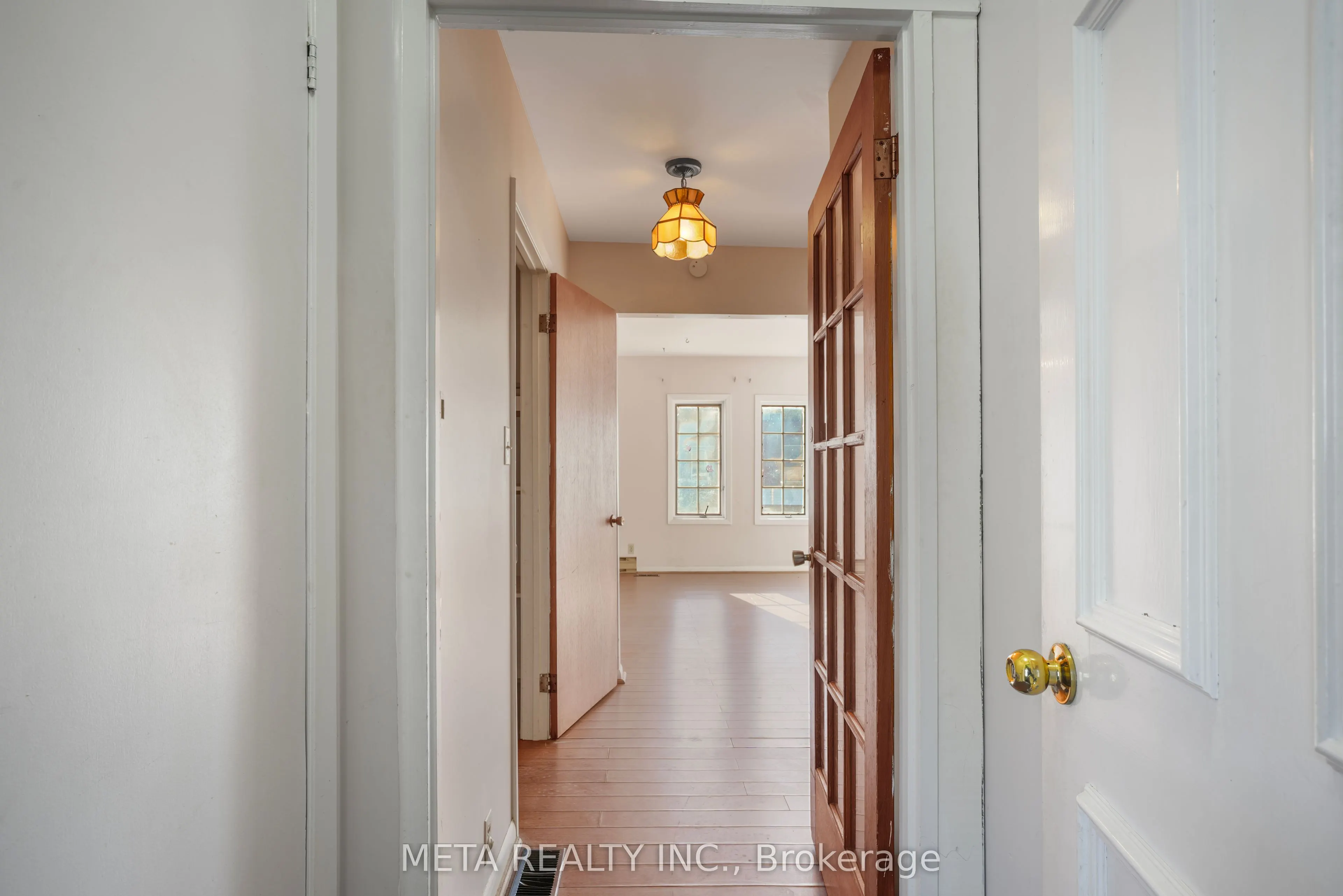 3 Hastings Street N