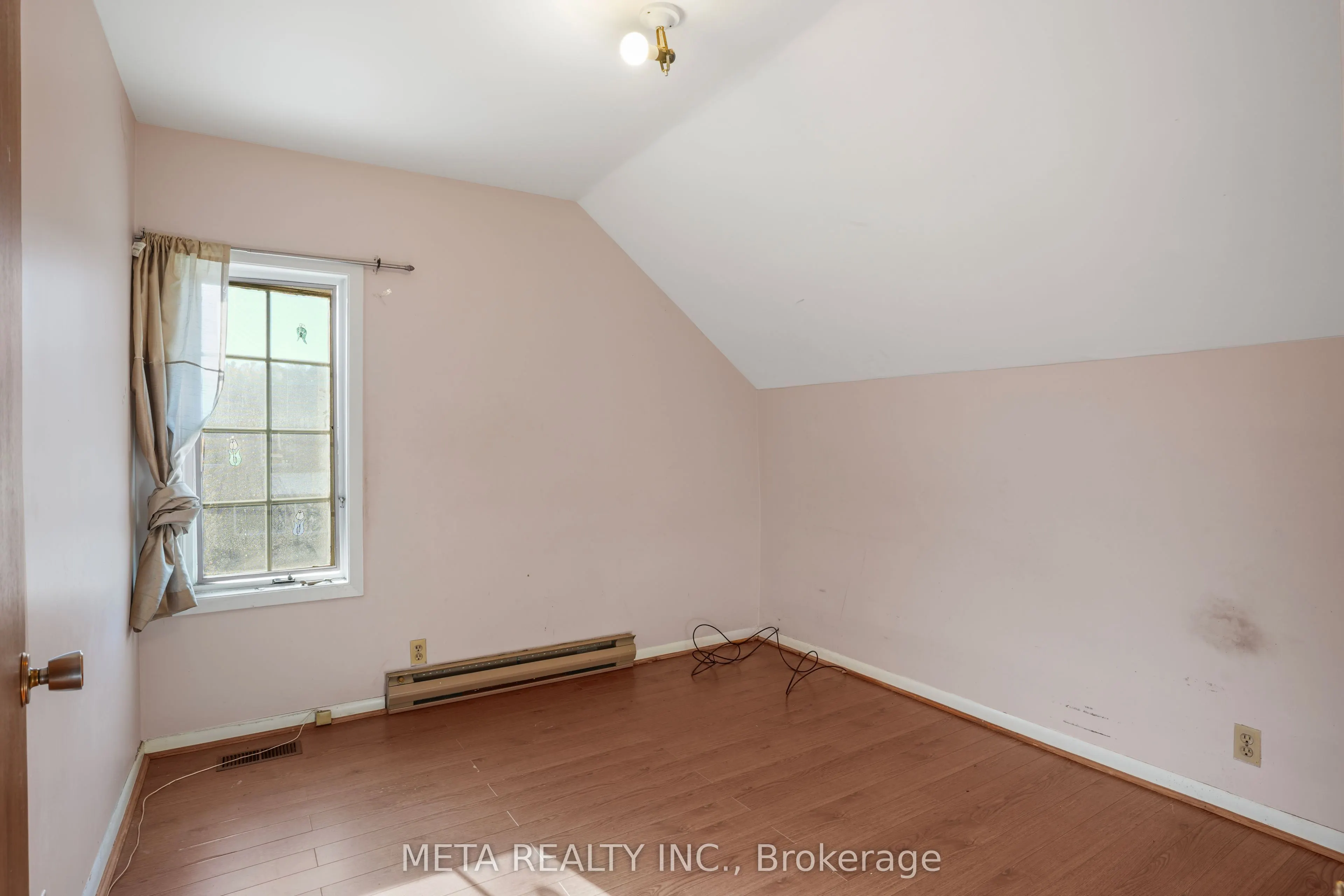 3 Hastings Street N