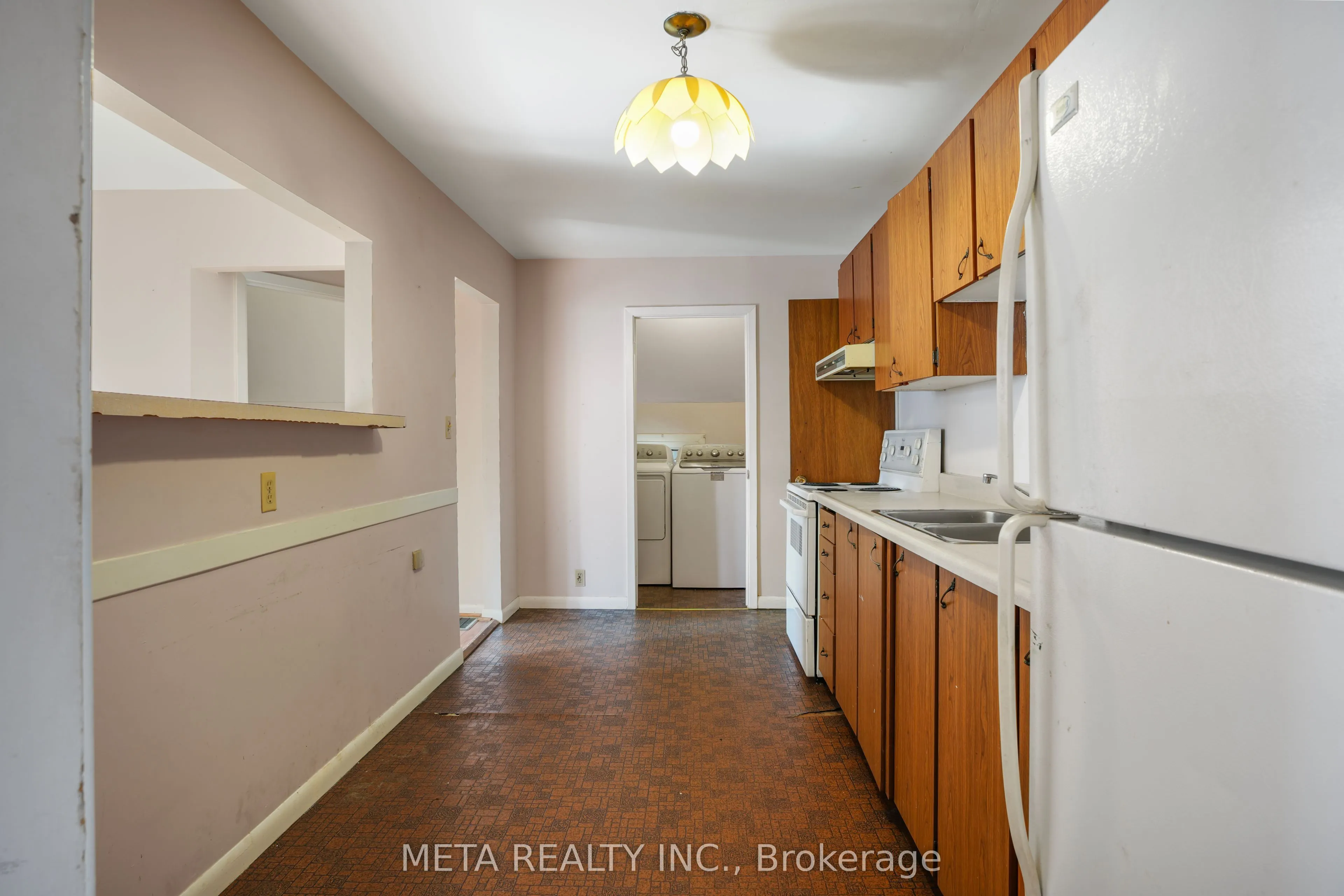 3 Hastings Street N