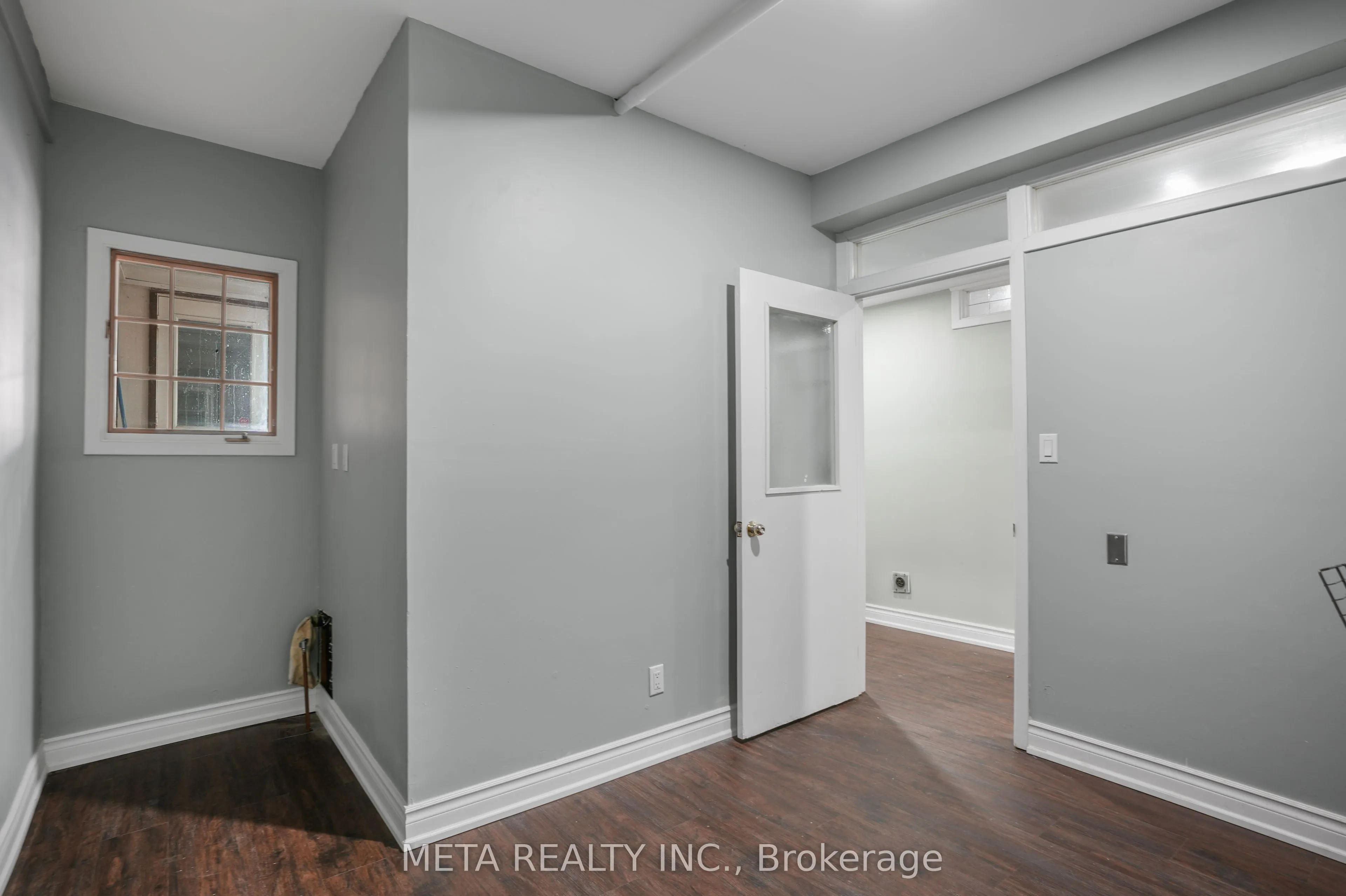 3 Hastings Street N