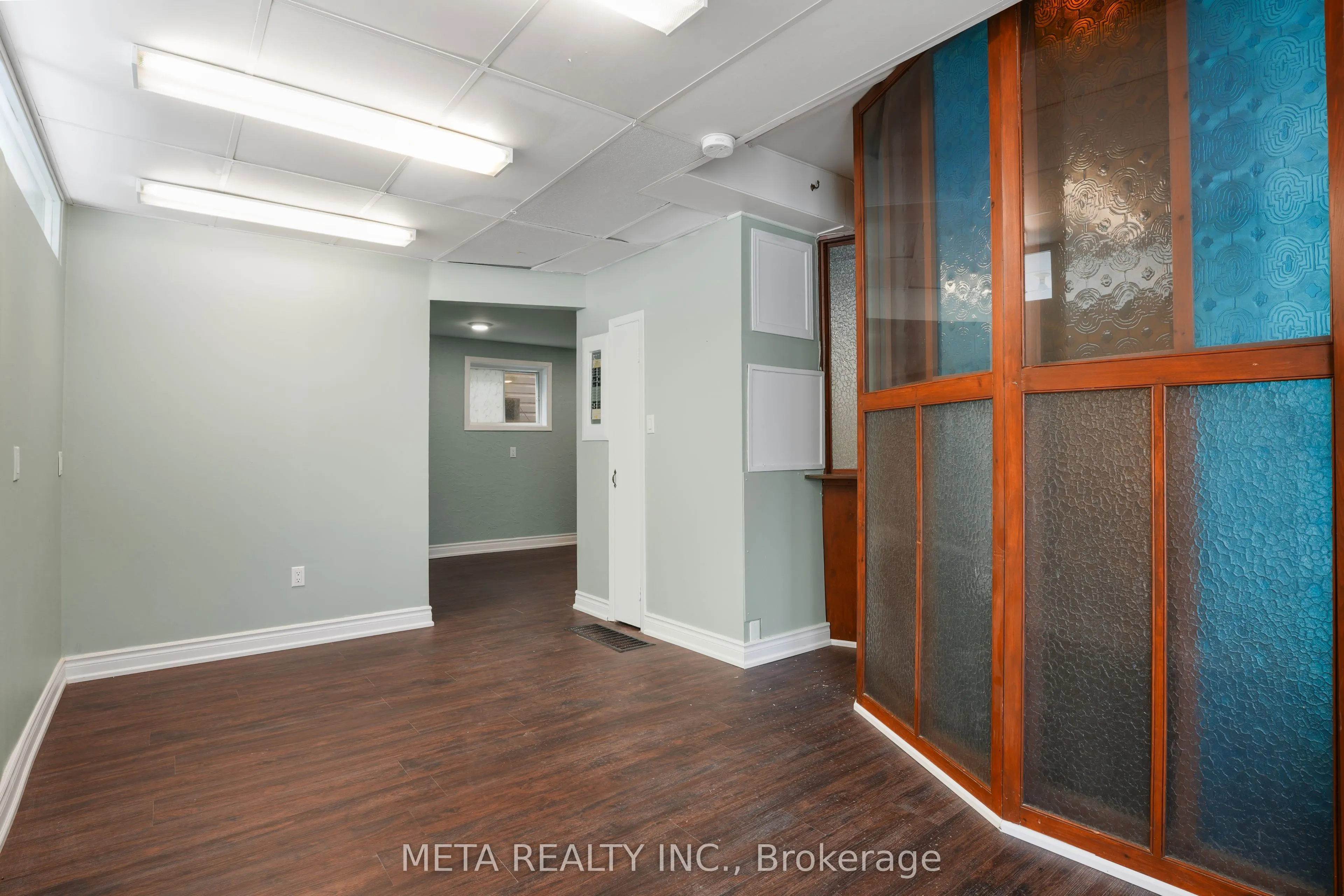 3 Hastings Street N
