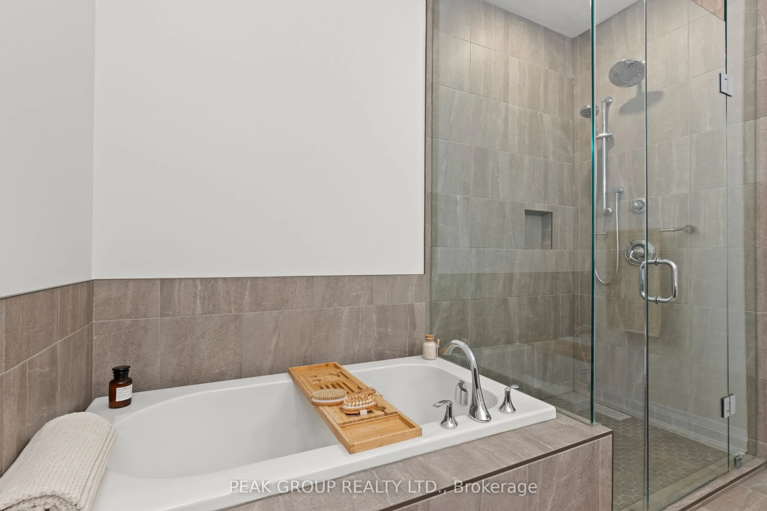 8974 Willoughby Drive, #8
