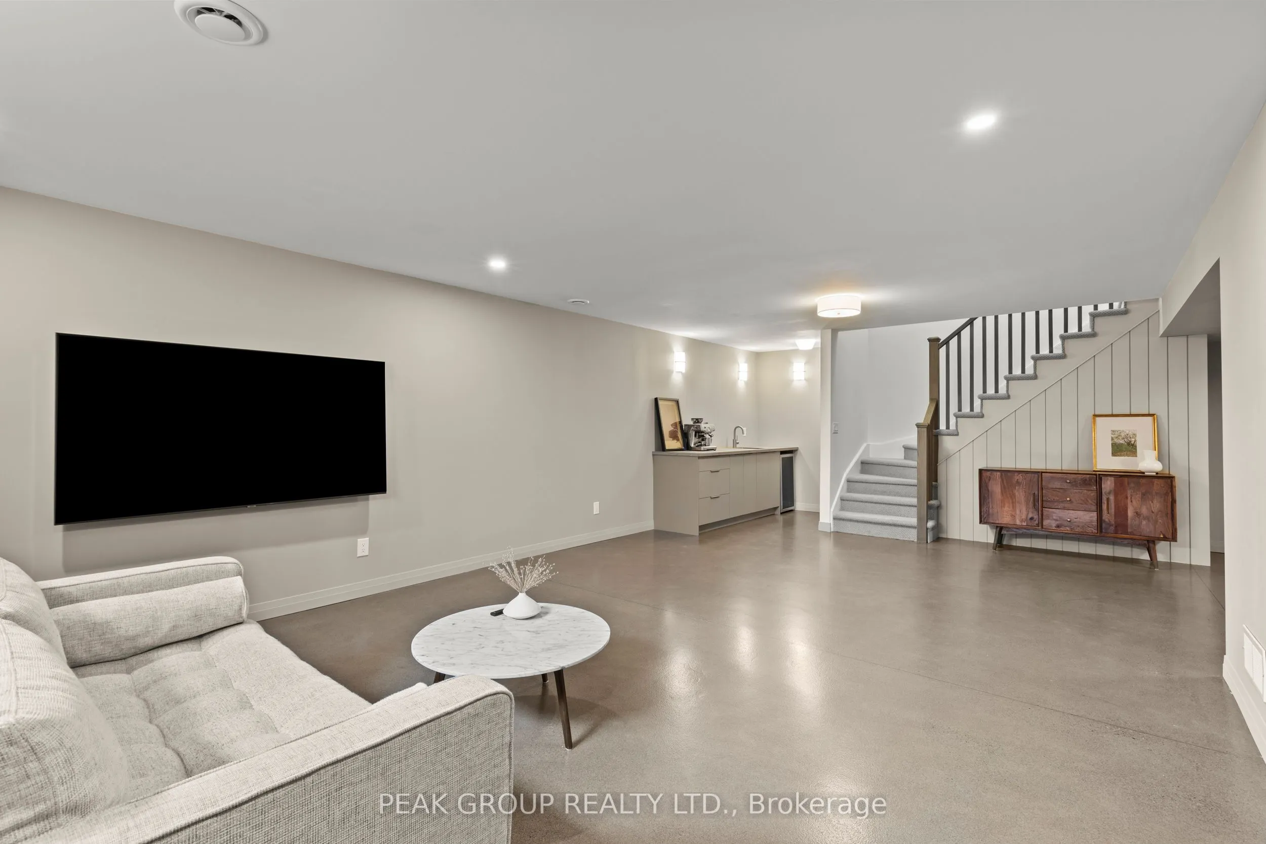 8974 Willoughby Drive, #8