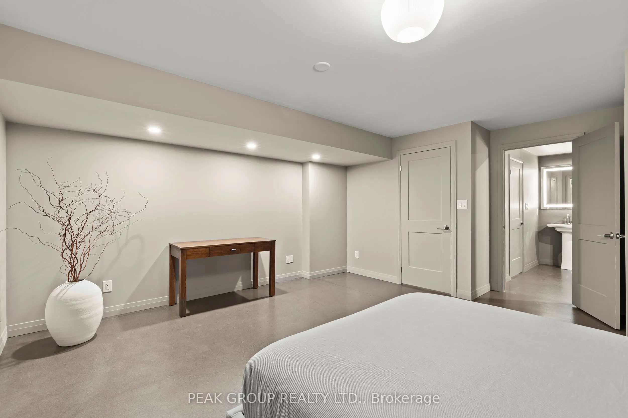 8974 Willoughby Drive, #8