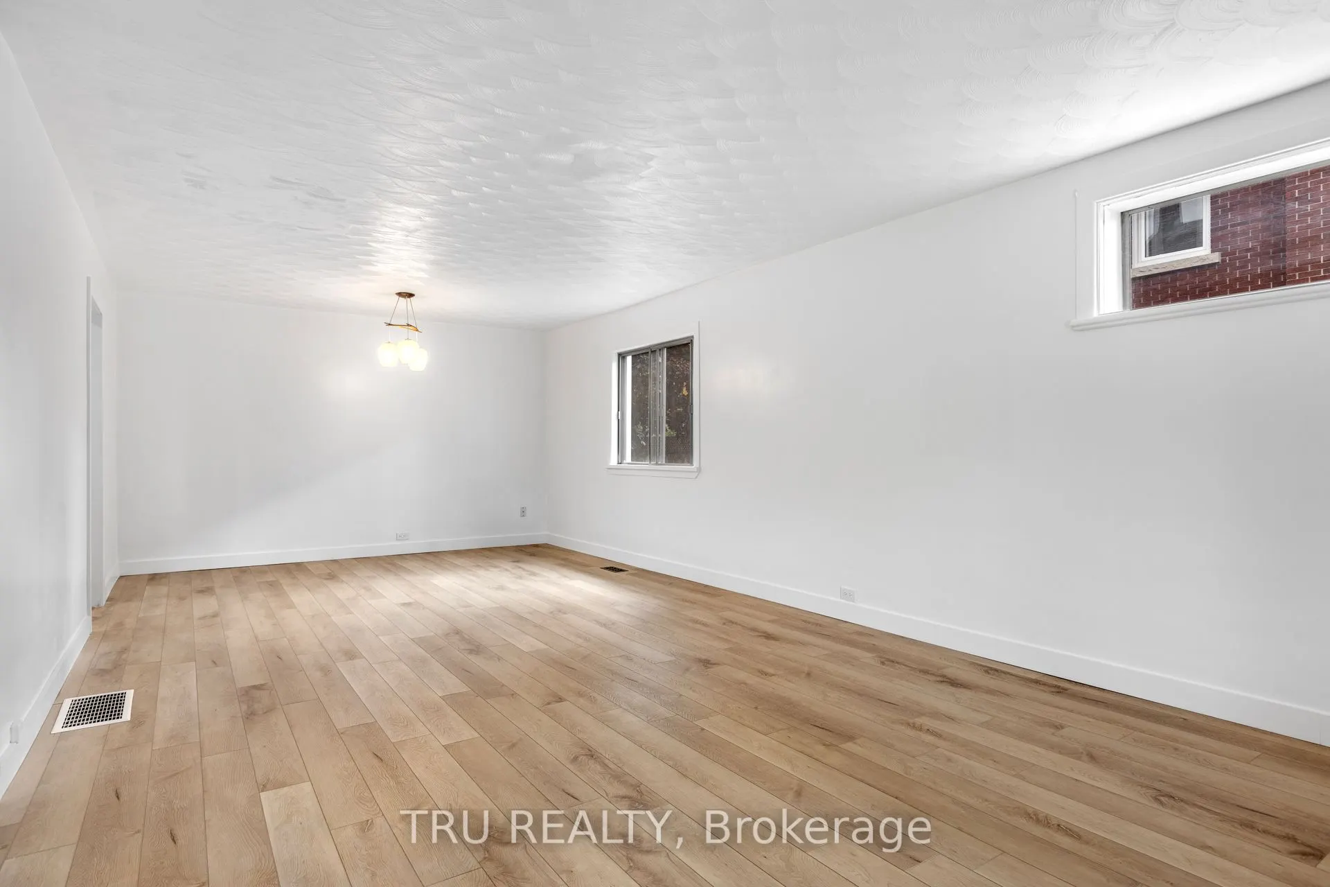 2235 Webster Avenue, #1