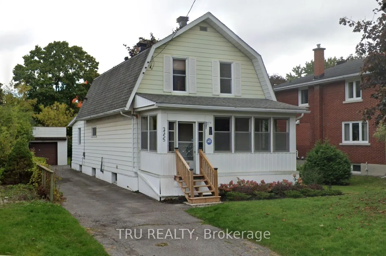 2235 Webster Avenue, #1