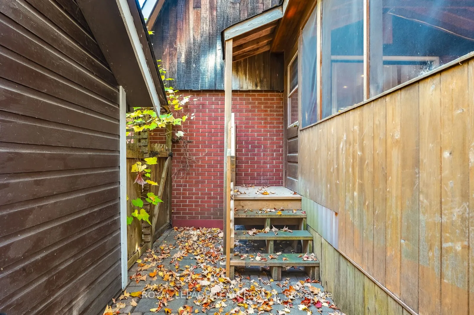 100 Maple Lane