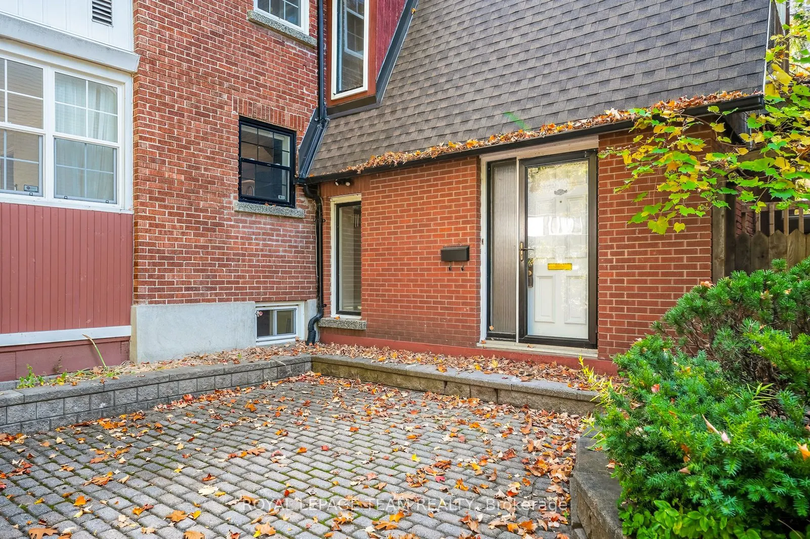 100 Maple Lane