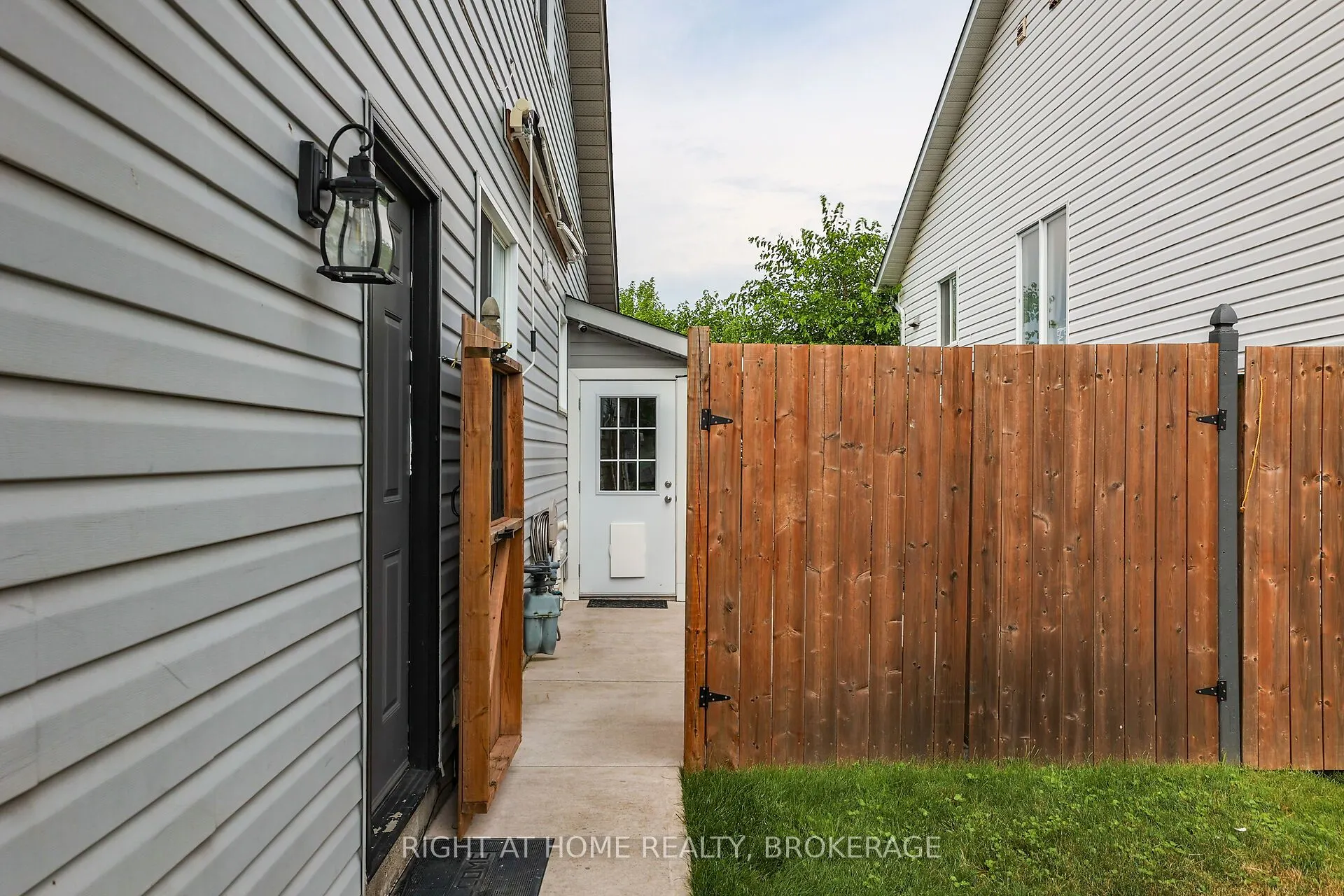 4432 Dennis Avenue