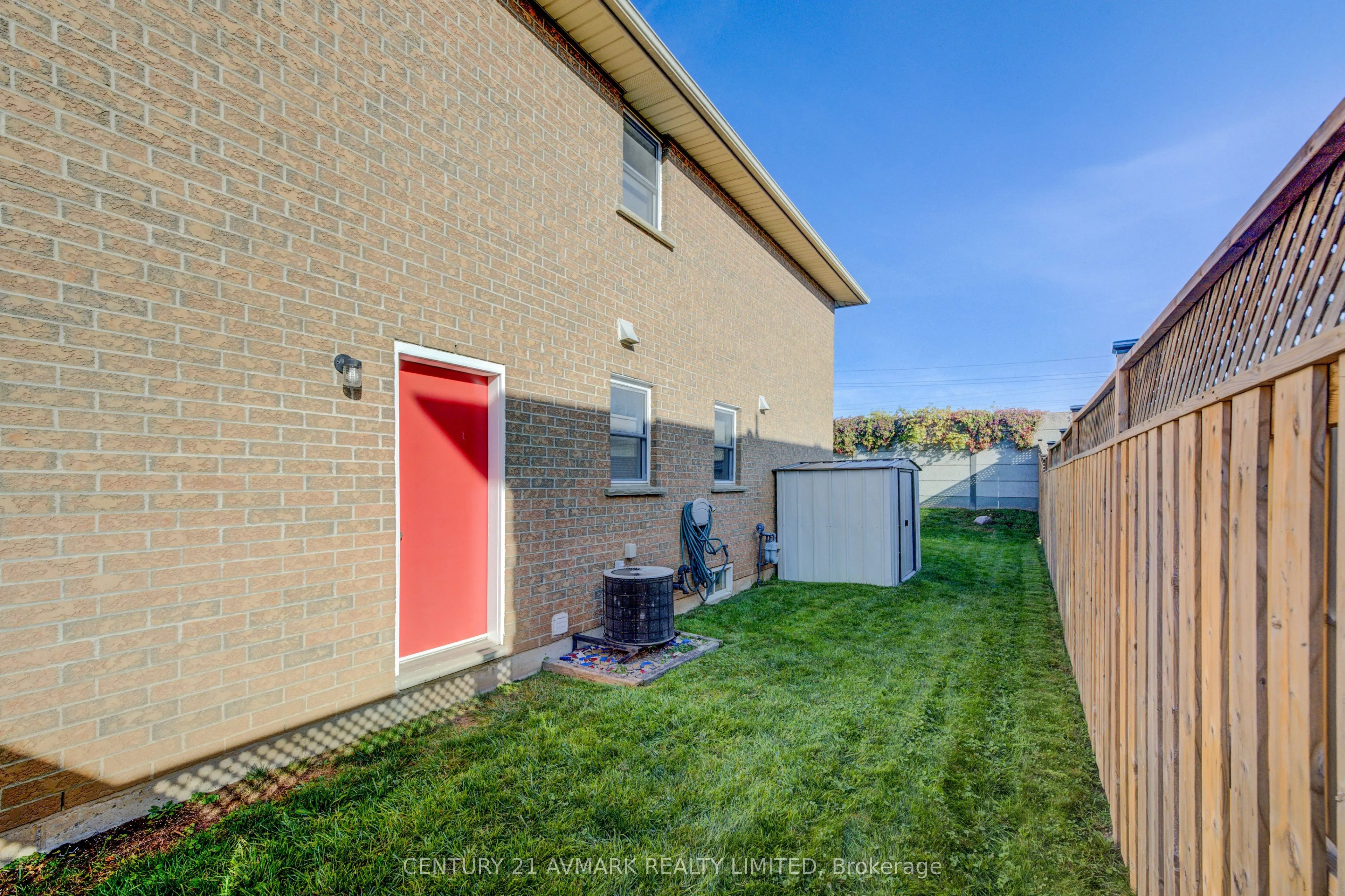 4893 NORTHGATE Crescent