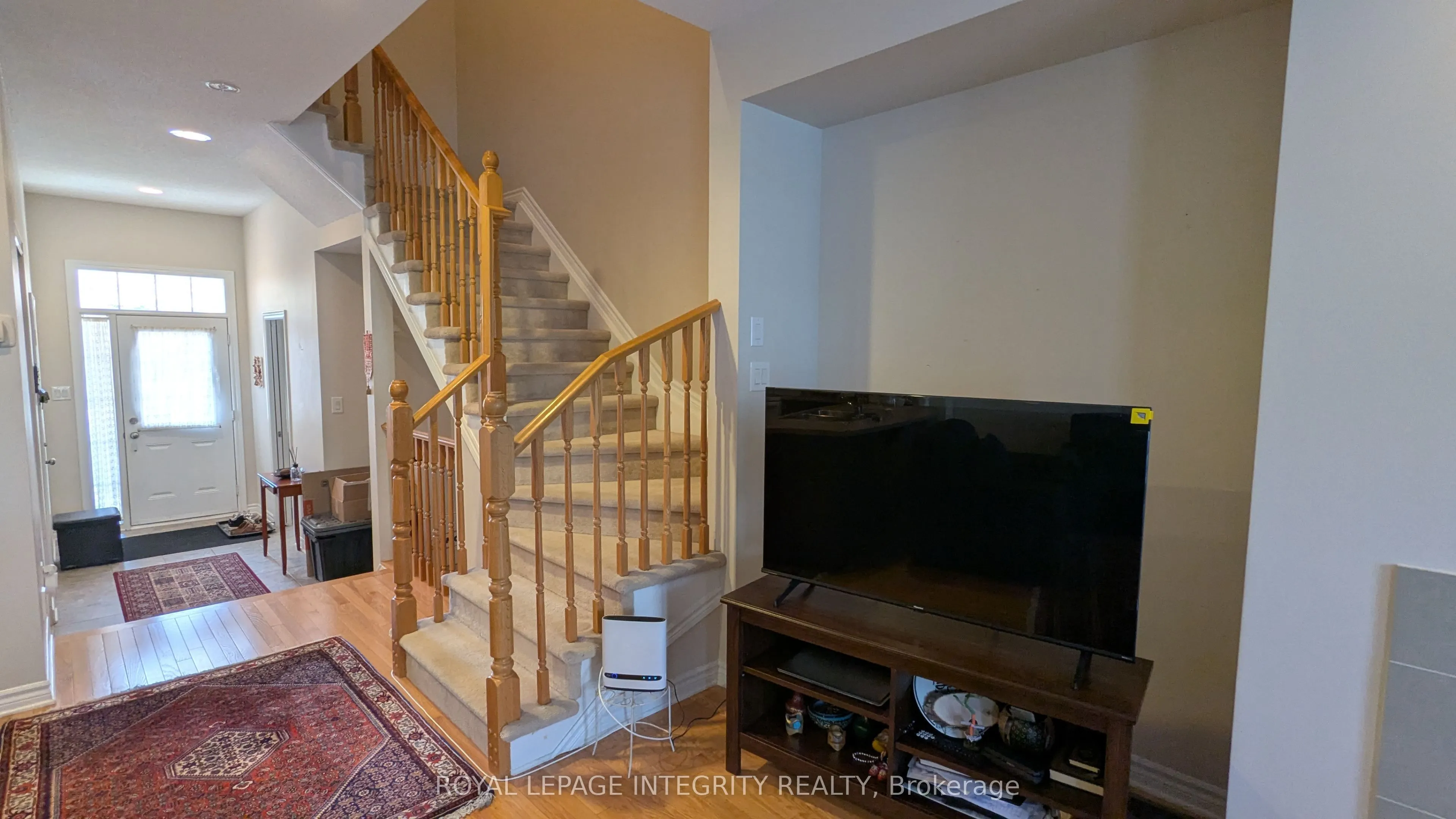 215 Badgeley Avenue