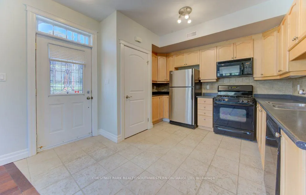 555 King Street E, #7