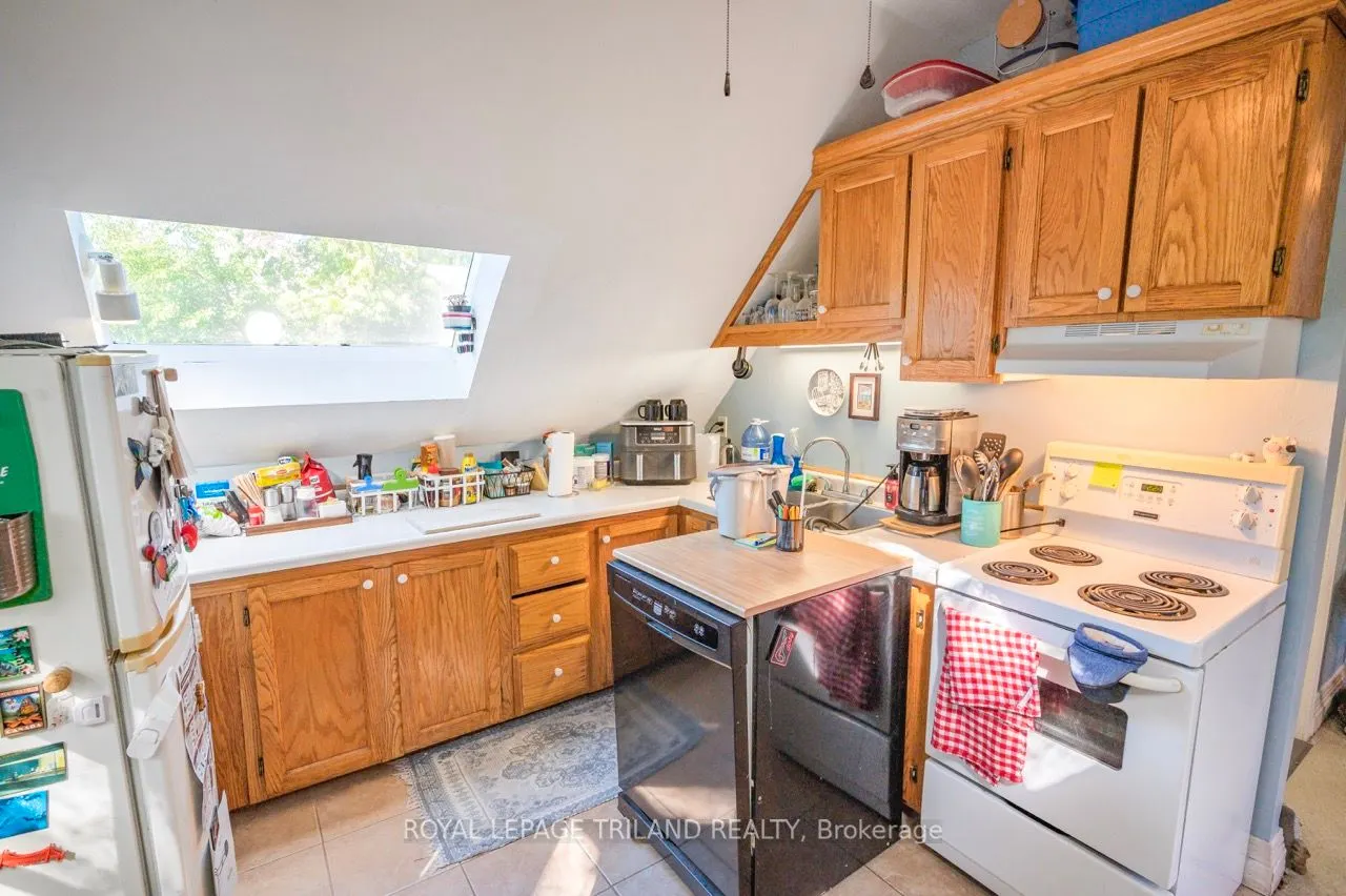 737 William Street N, #1 & 2