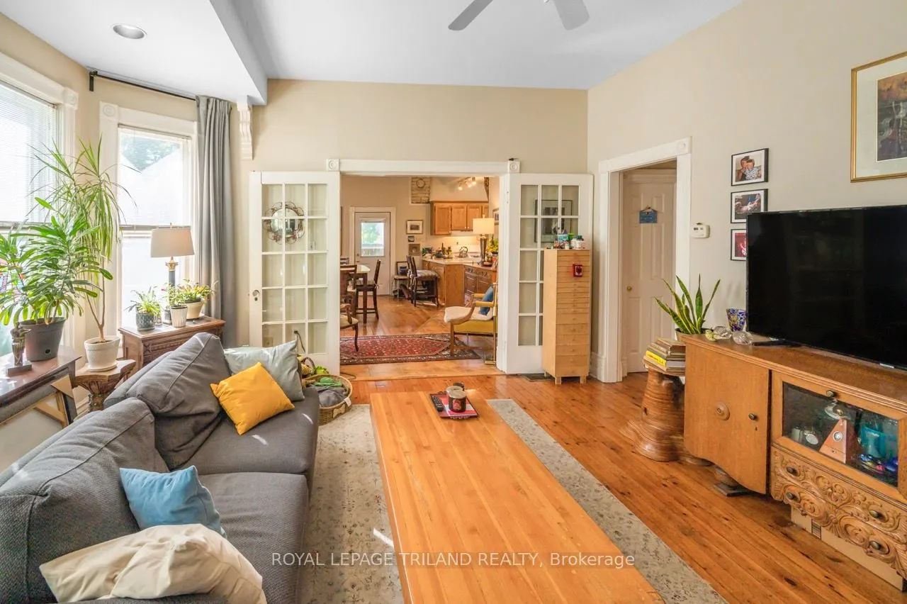 737 William Street N, #1 & 2