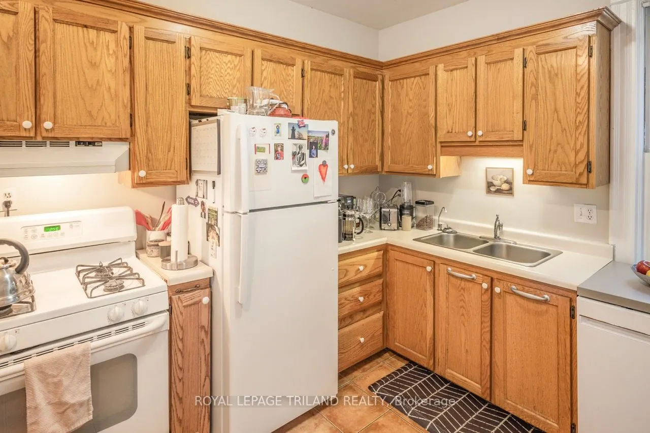 737 William Street N, #1 & 2