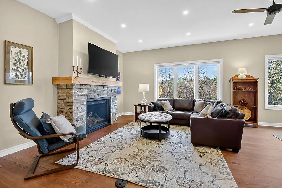 127 Ernest Way