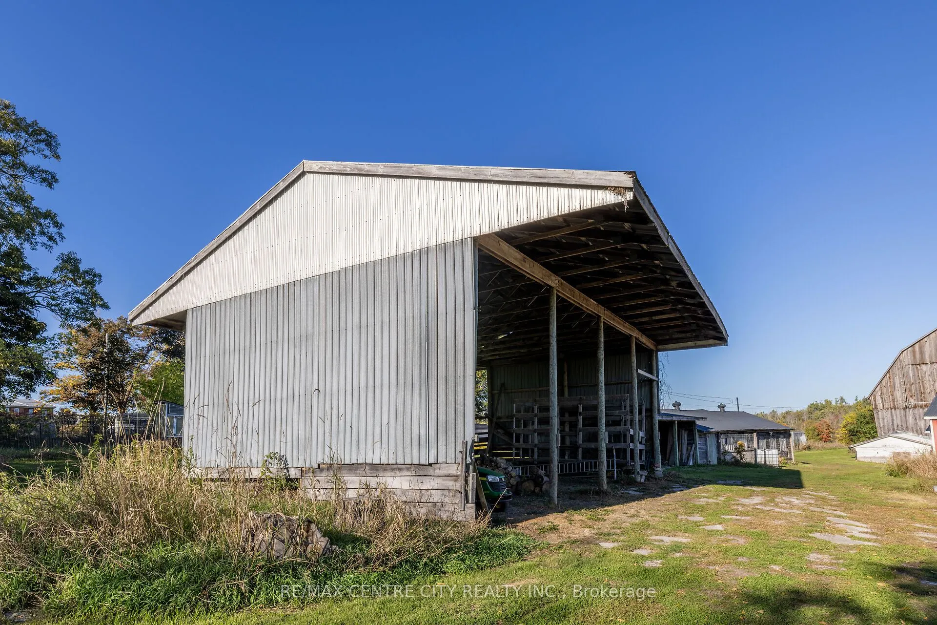 1625 6th Line E