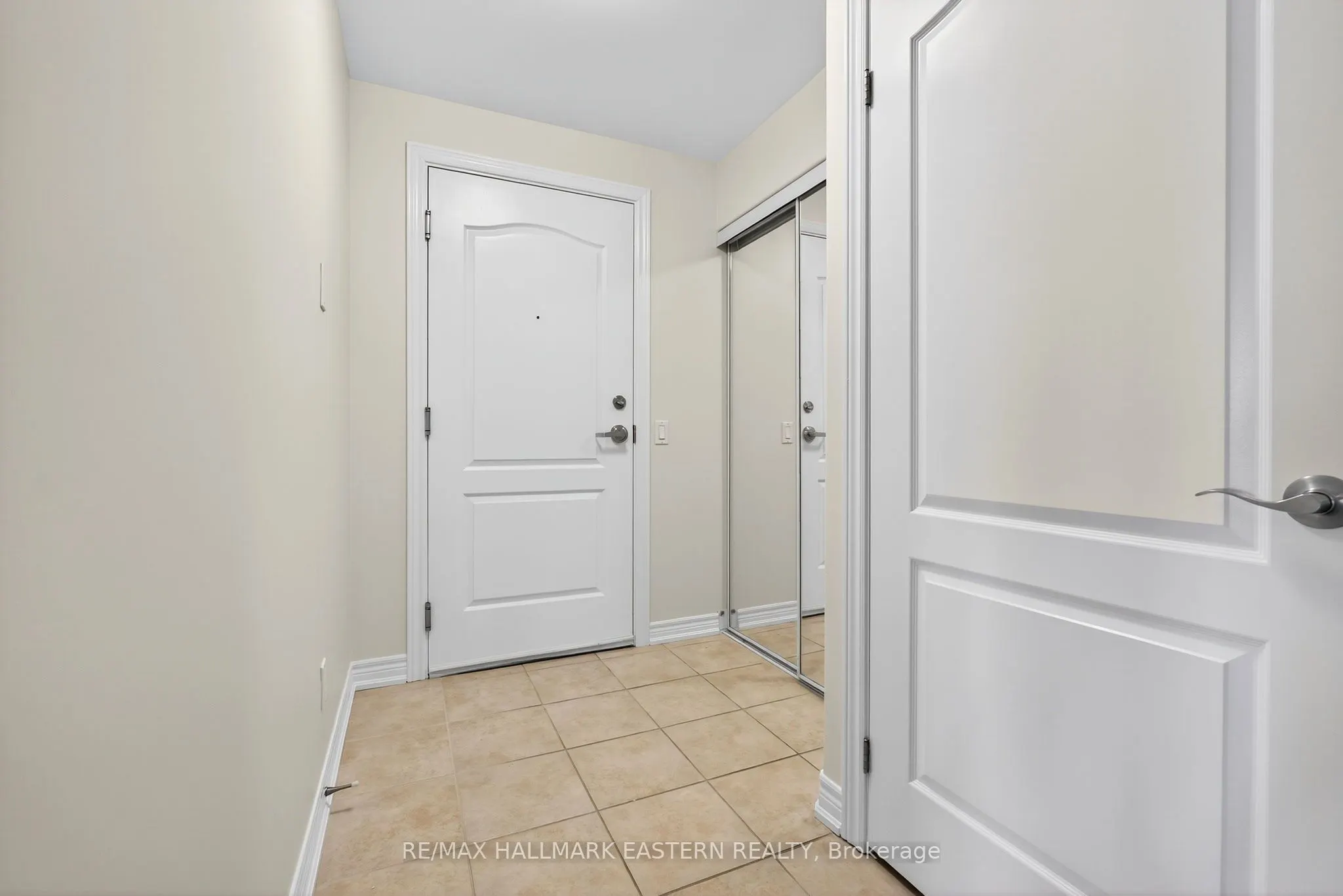 869 Clonsilla Avenue, #PH06
