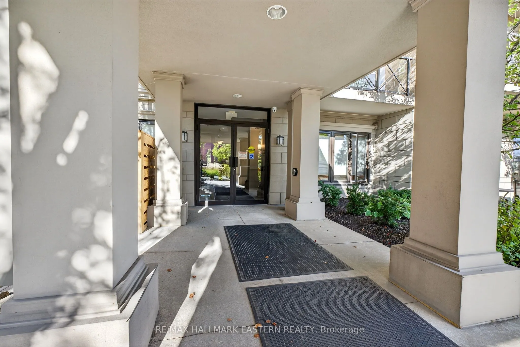 869 Clonsilla Avenue, #PH06