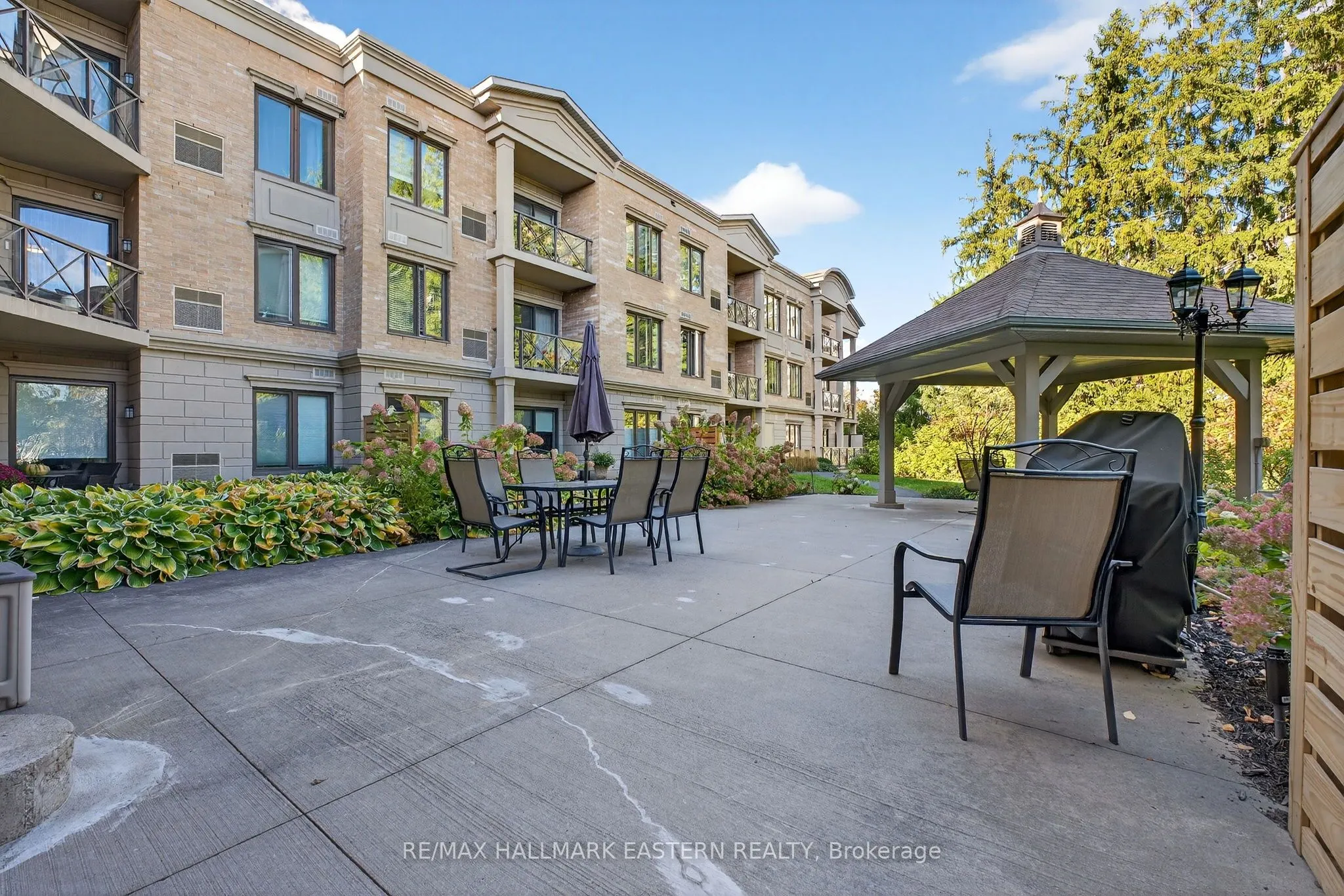 869 Clonsilla Avenue, #PH06