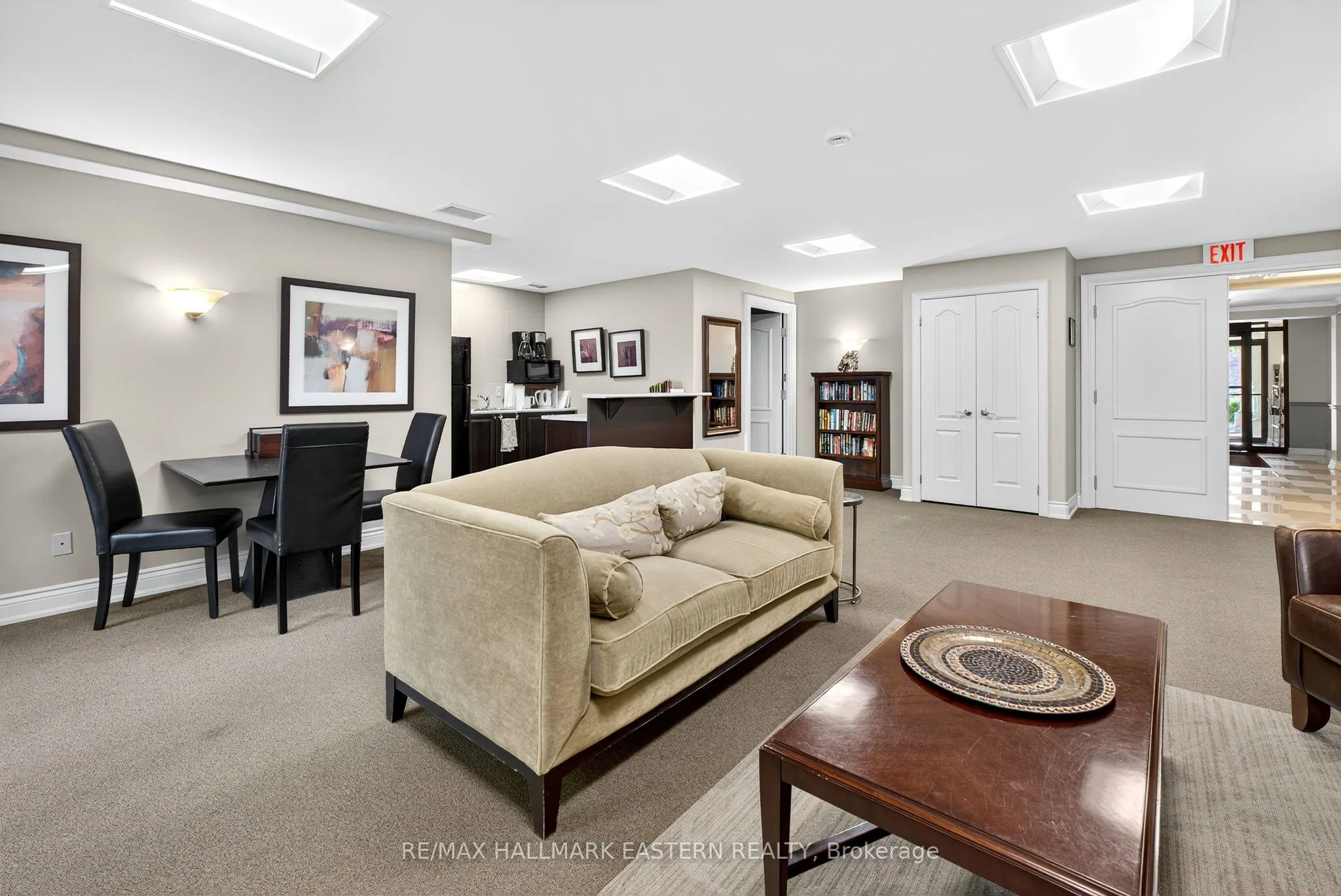 869 Clonsilla Avenue, #PH06