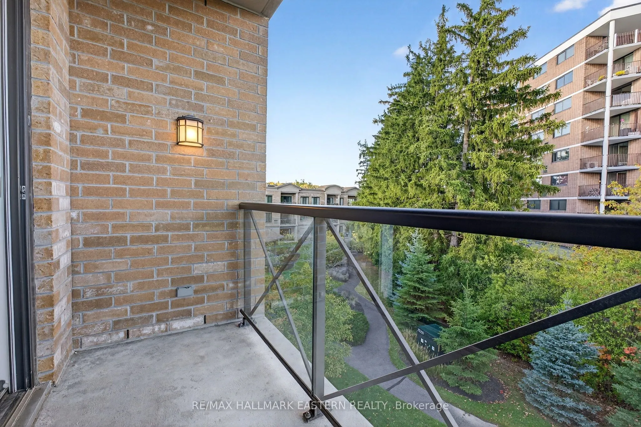 869 Clonsilla Avenue, #PH06