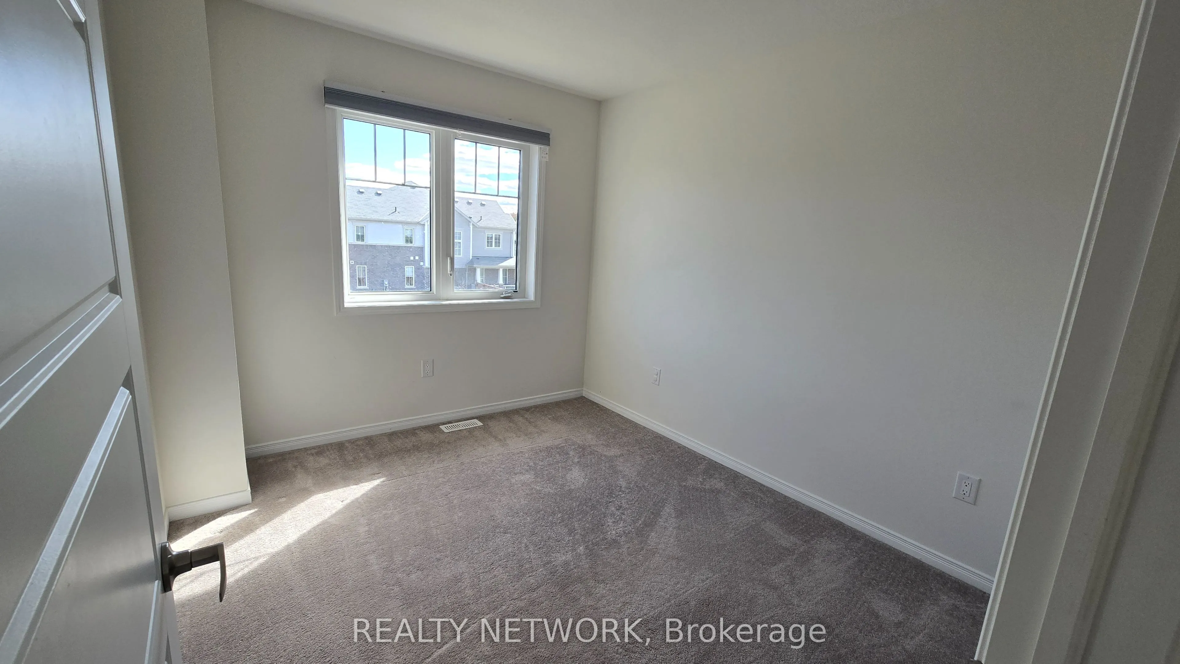 11 Amres Street