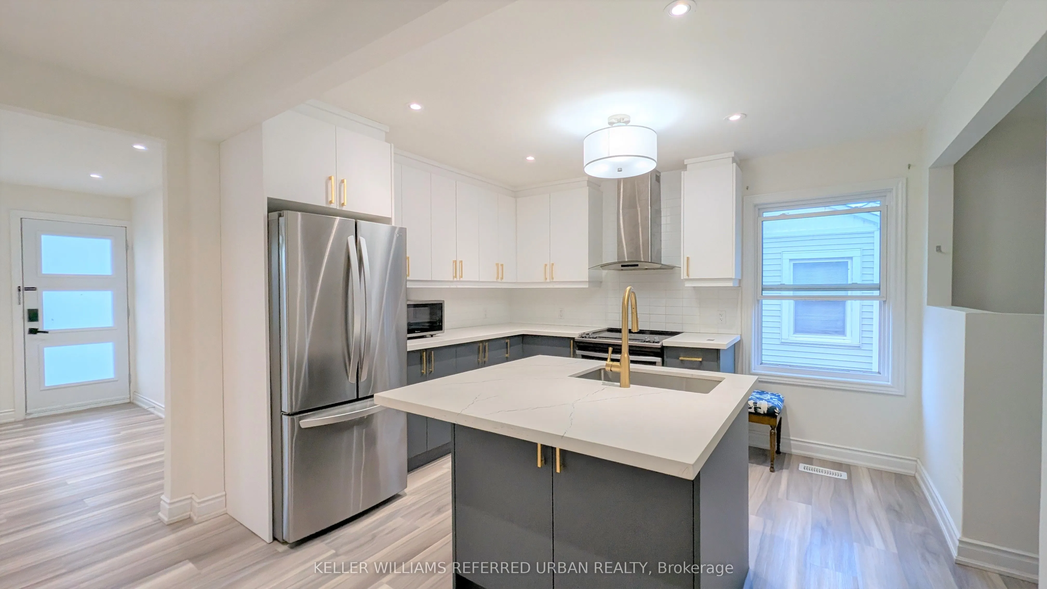 386 Welland Avenue W