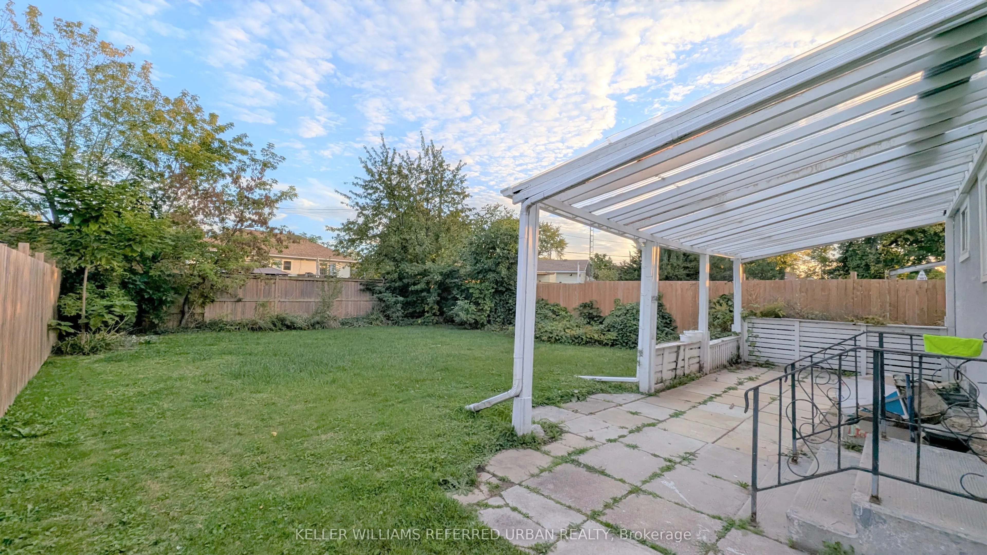 386 Welland Avenue W