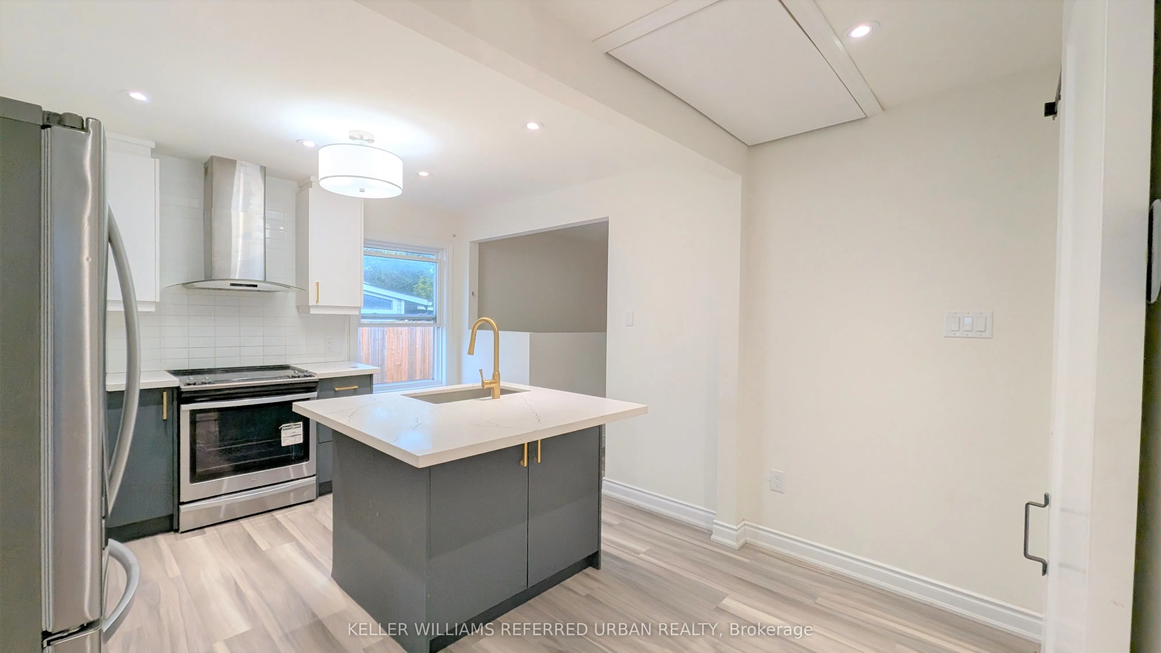 386 Welland Avenue W
