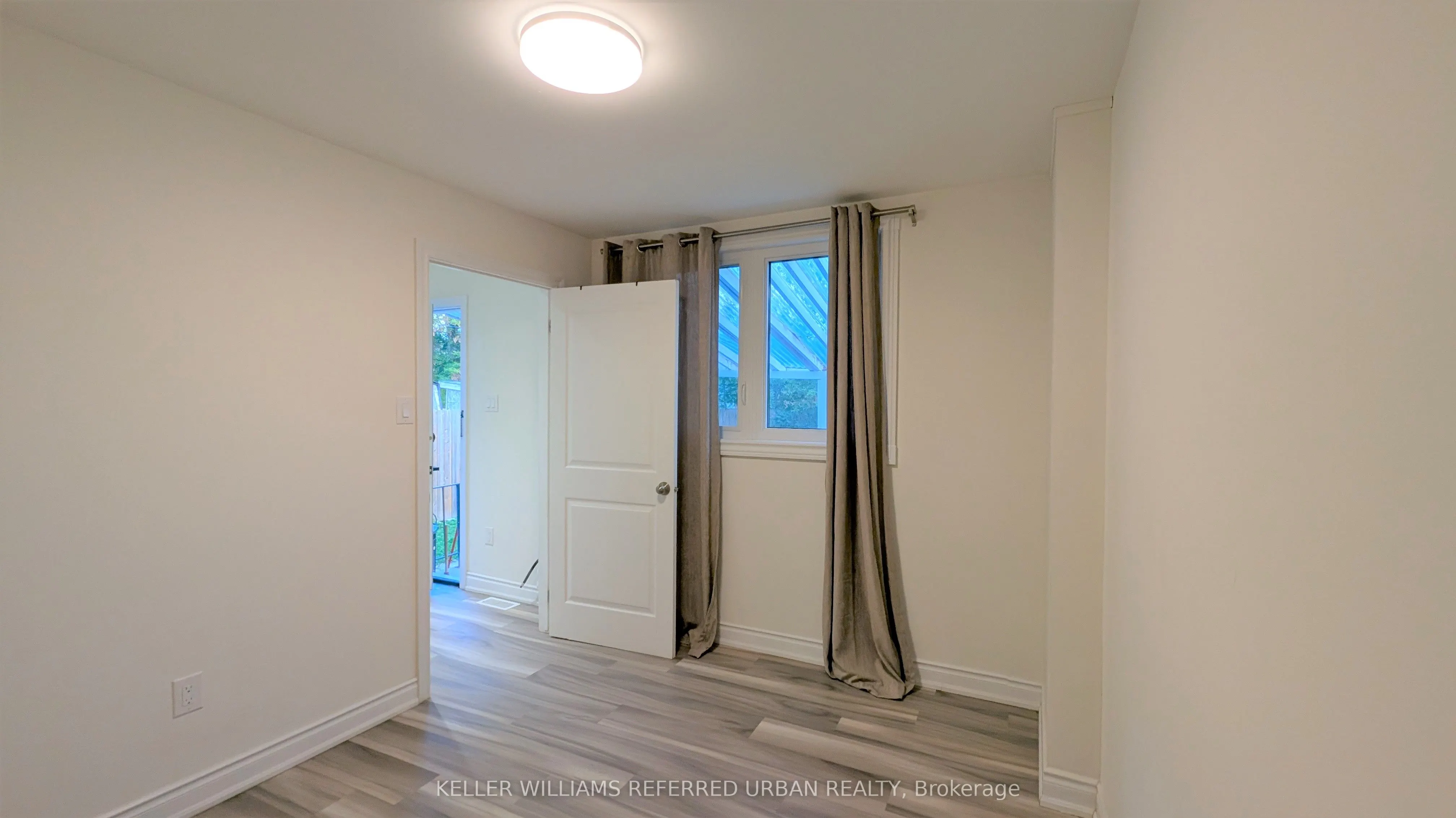 386 Welland Avenue W