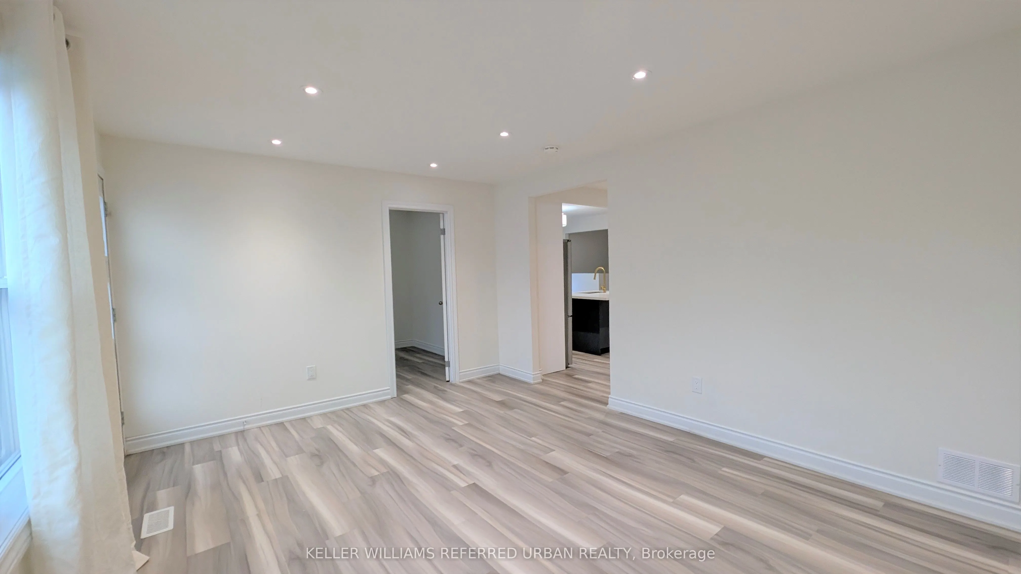 386 Welland Avenue W