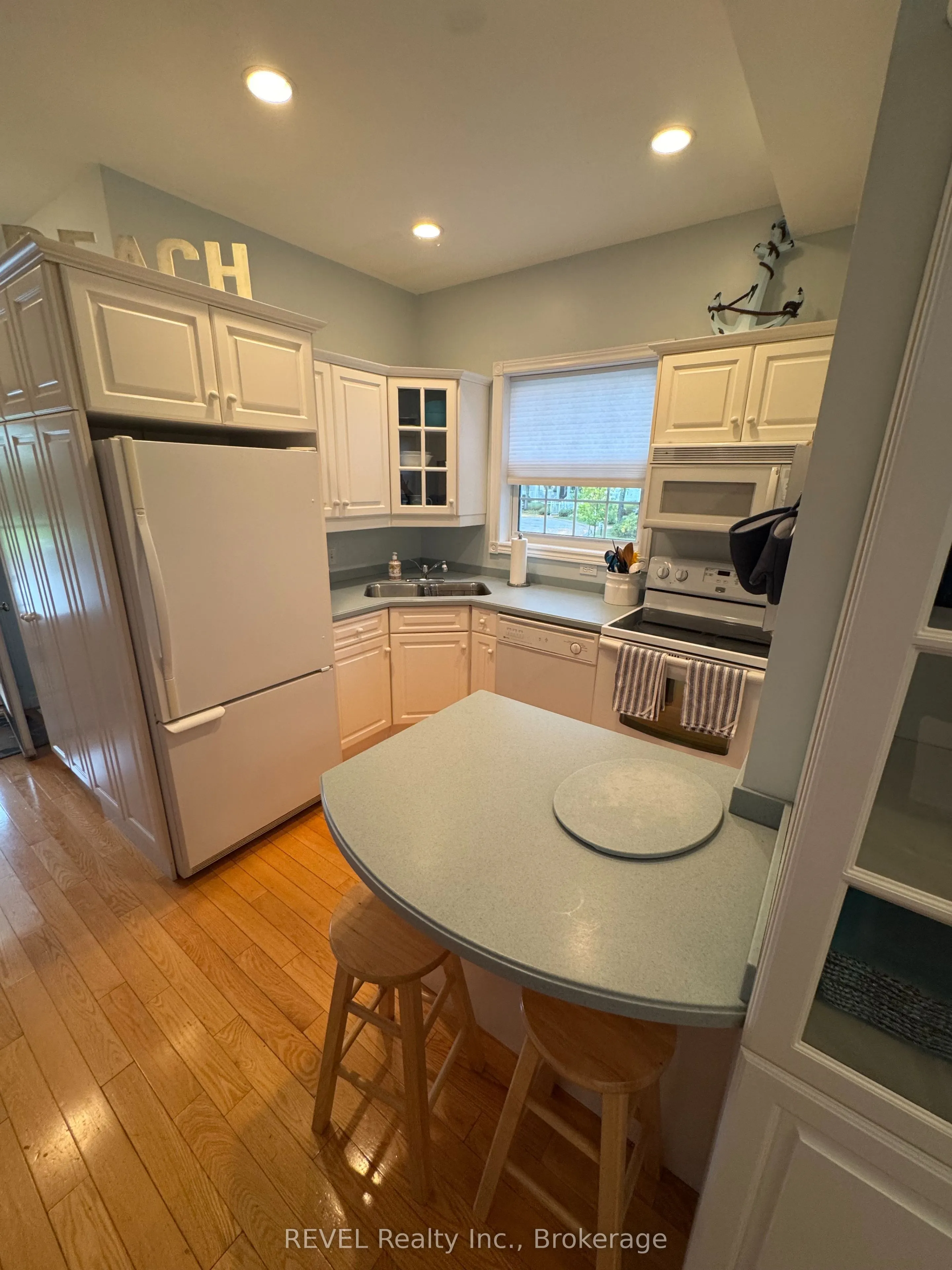 37 Newport Beach Boulevard