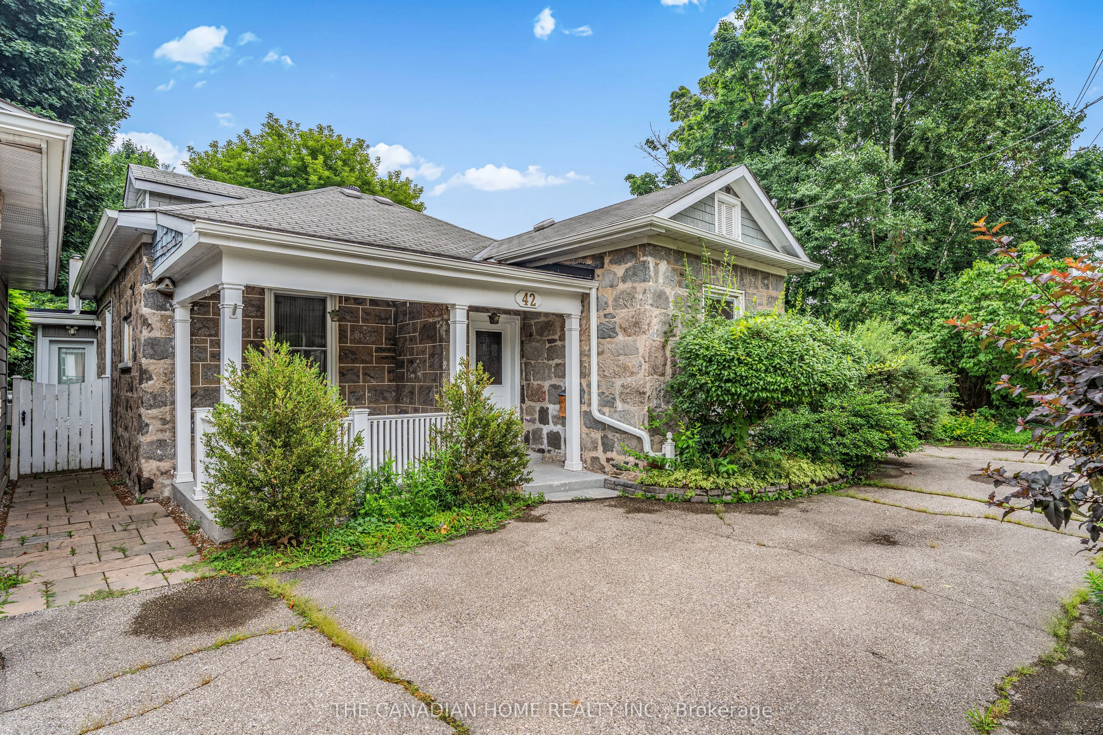 42 McNaughton Street
