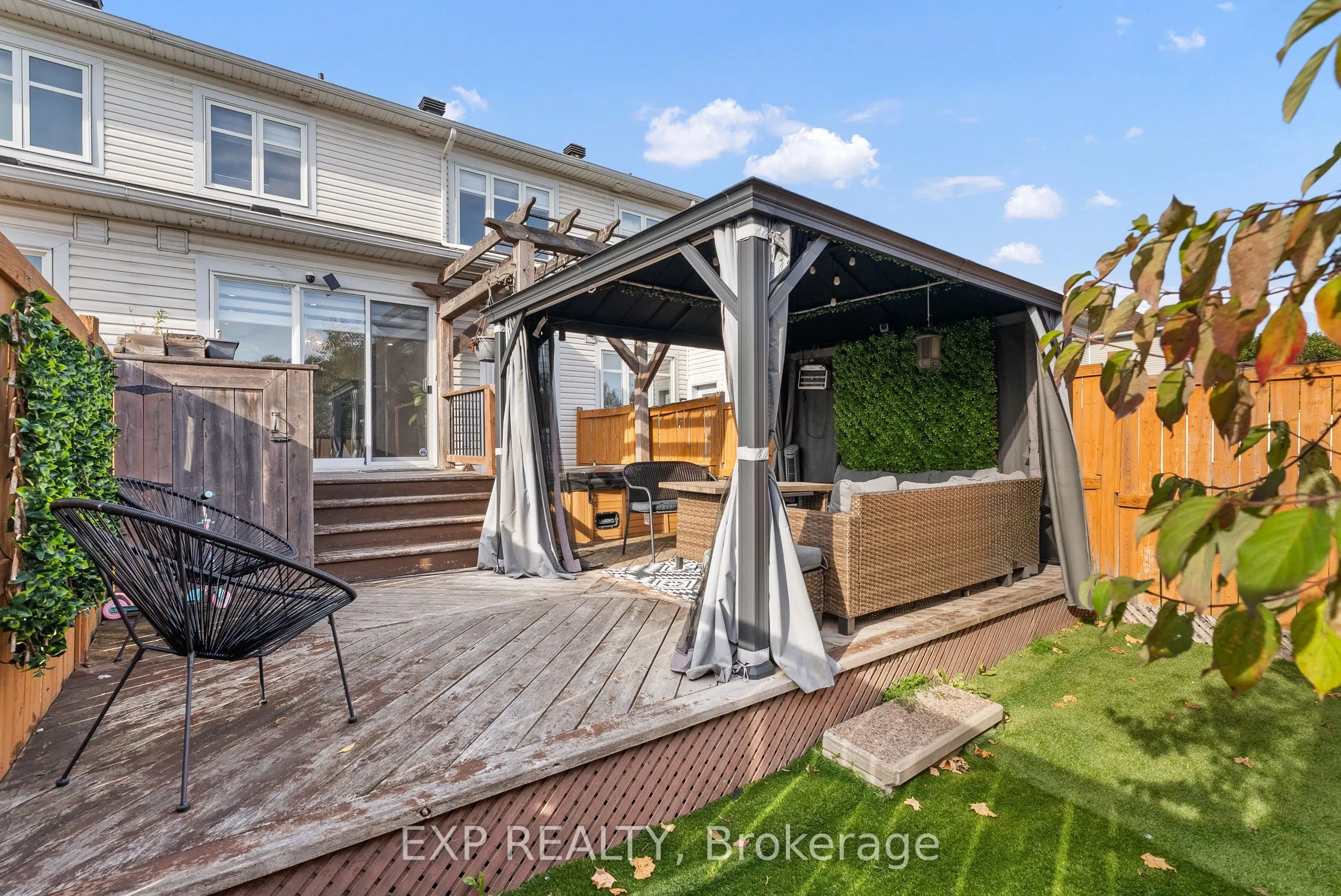 229 Duntroon Circle