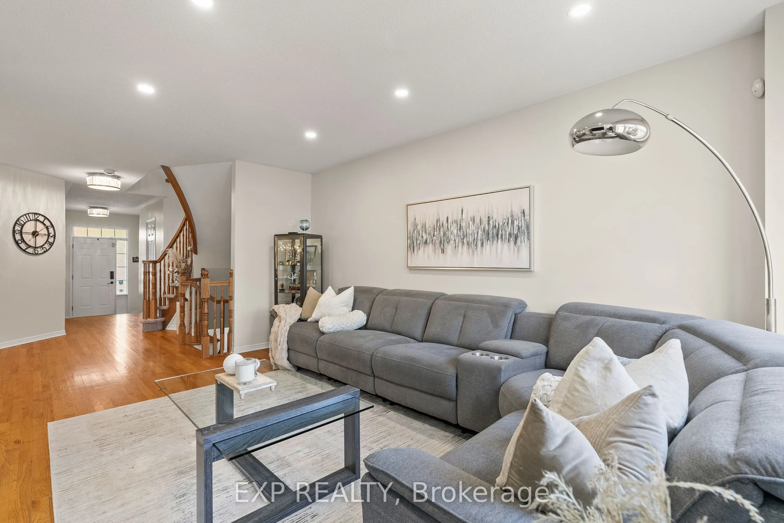 229 Duntroon Circle