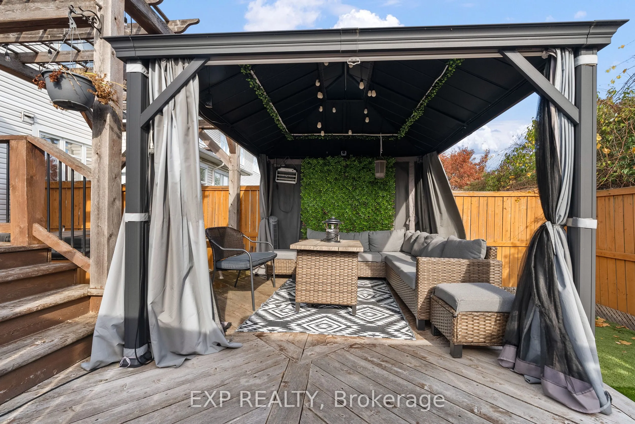229 Duntroon Circle