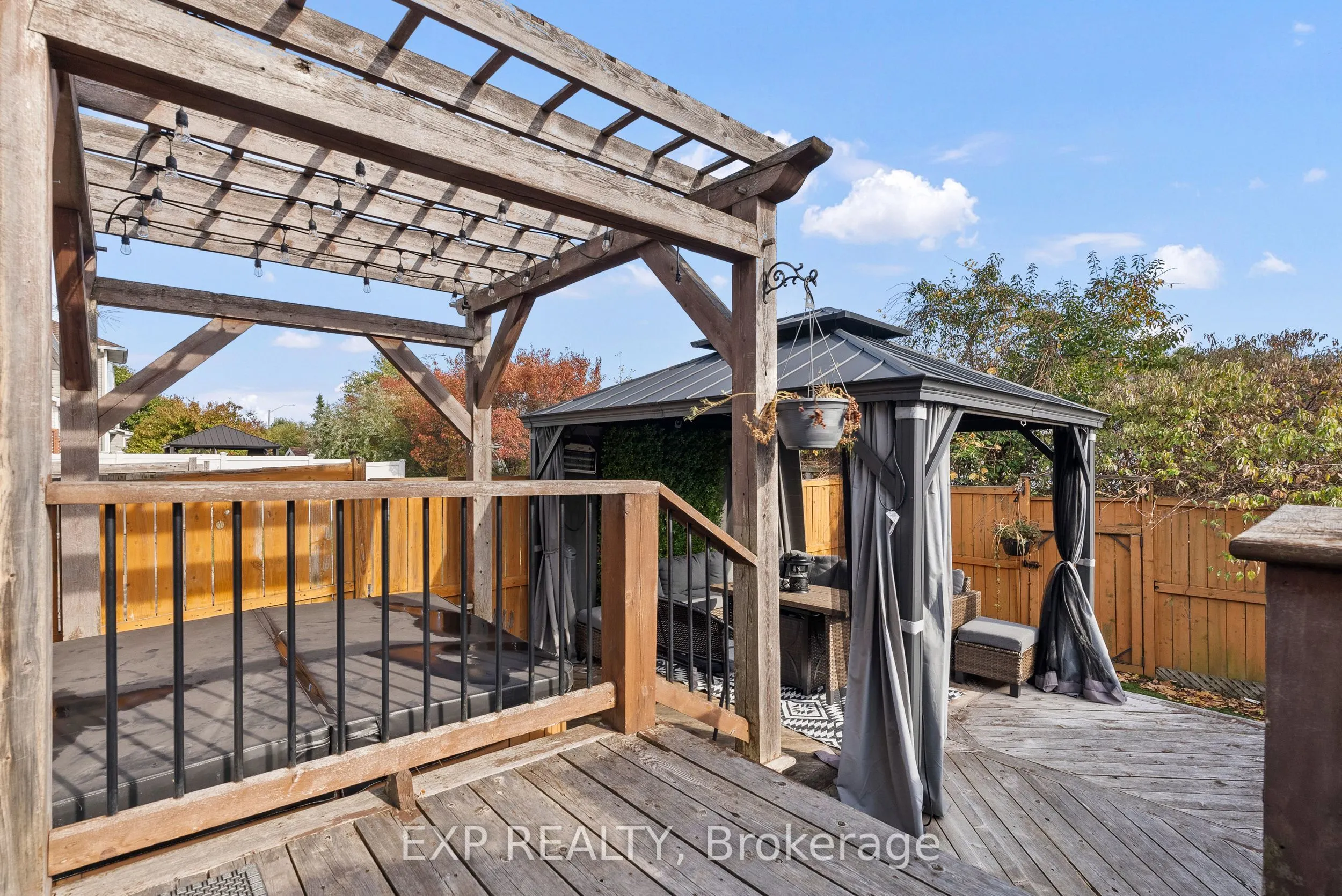 229 Duntroon Circle
