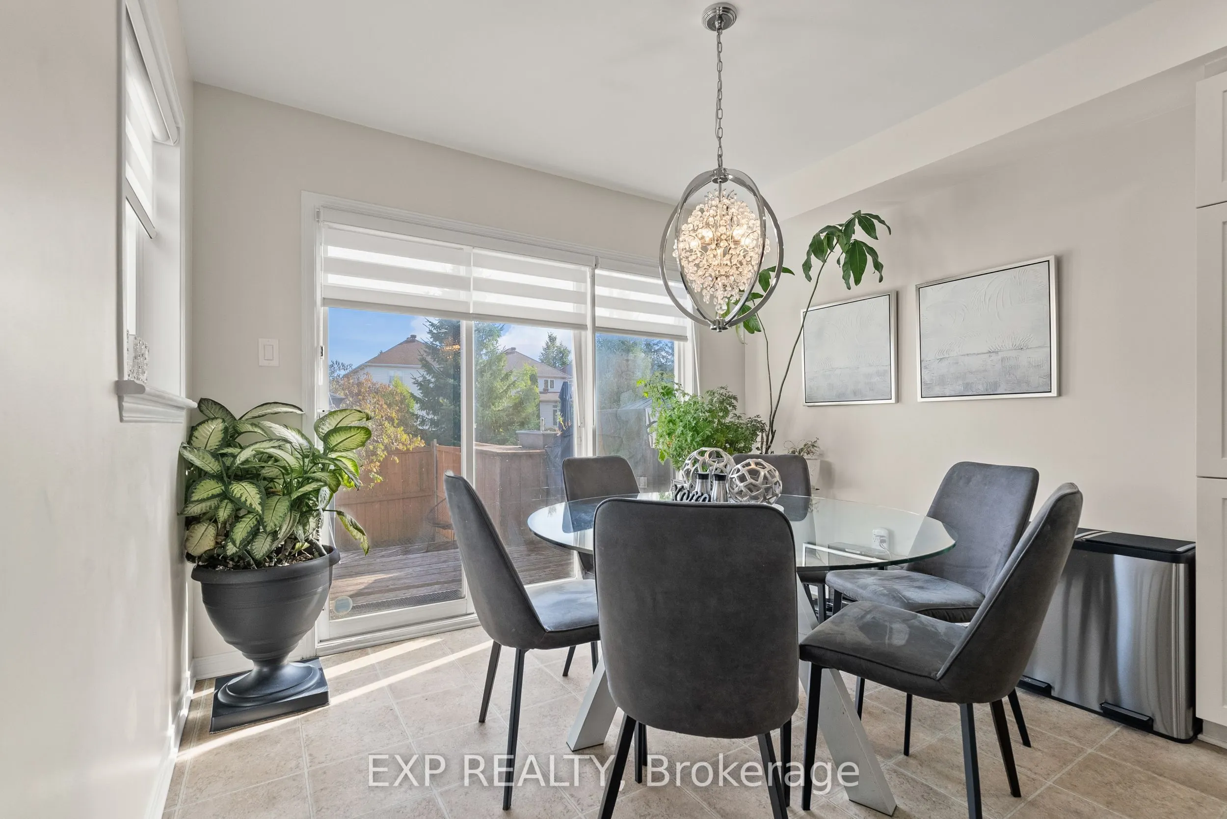 229 Duntroon Circle