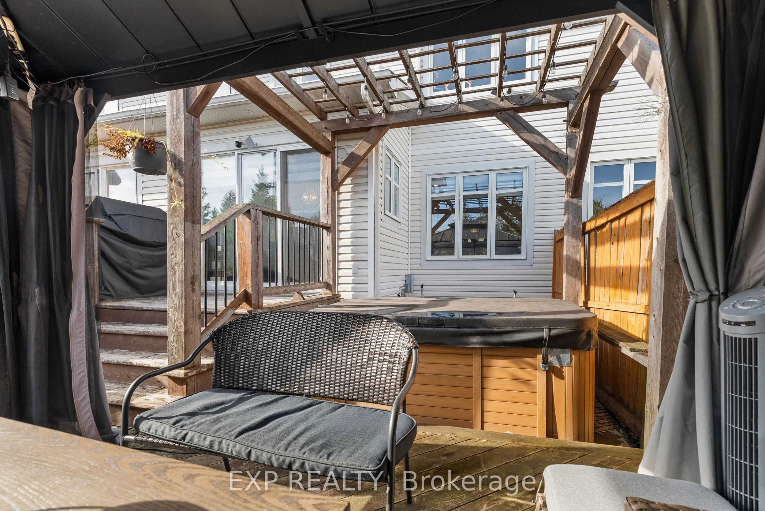 229 Duntroon Circle