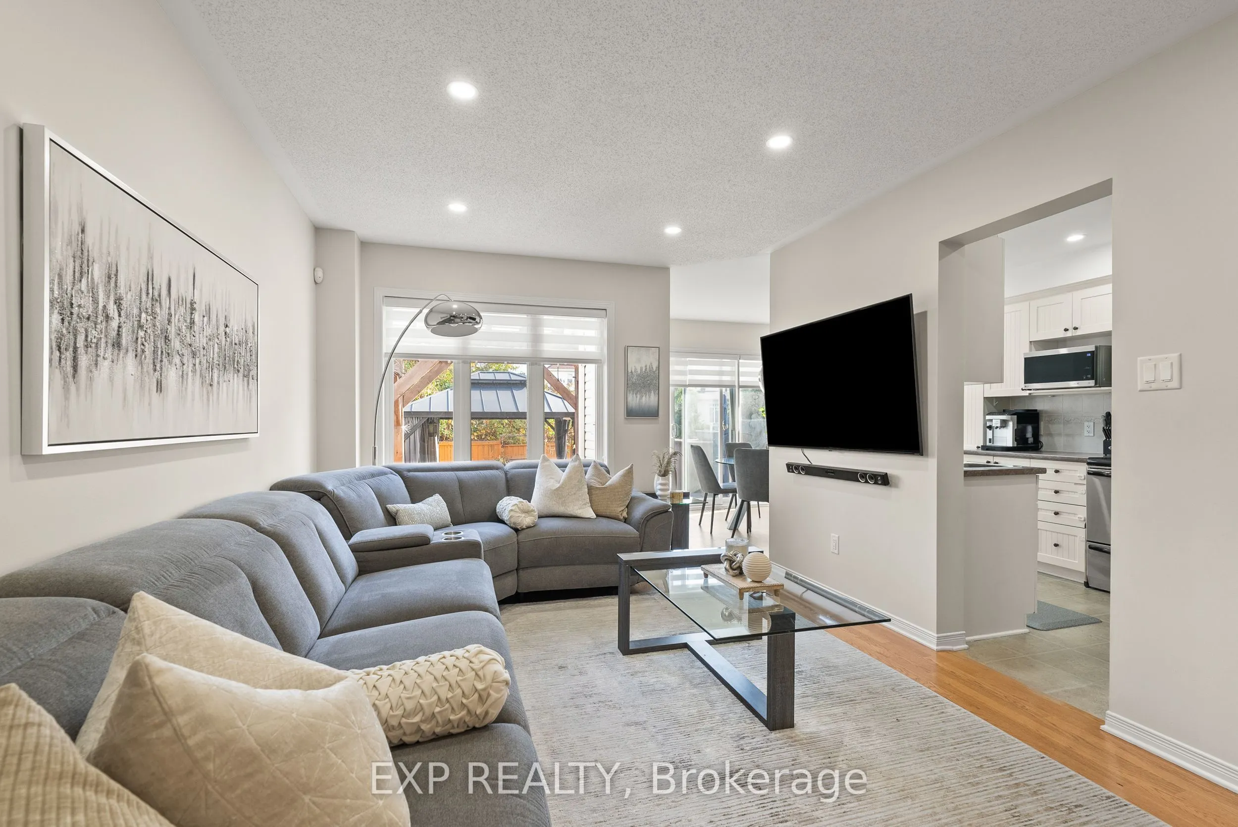 229 Duntroon Circle
