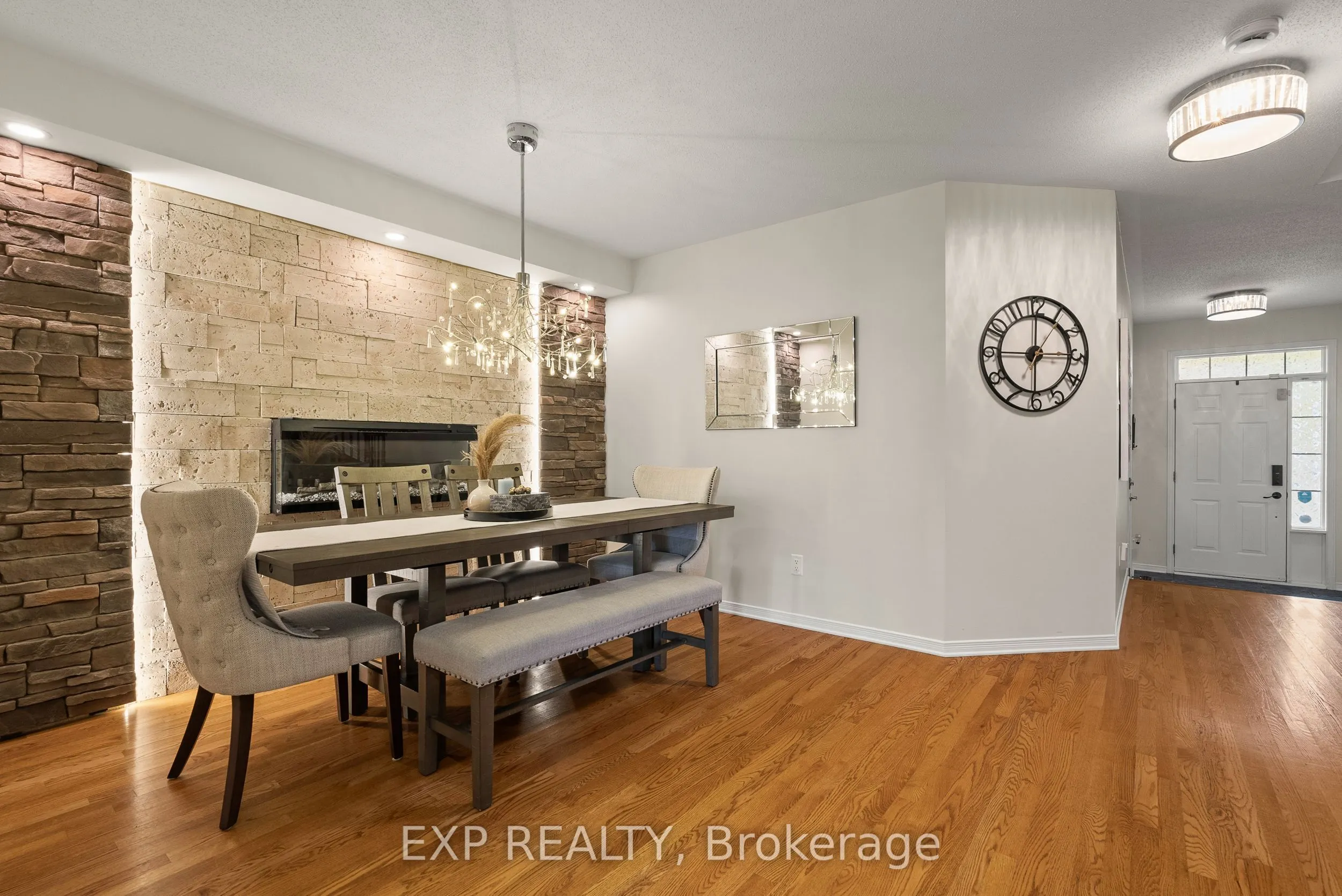 229 Duntroon Circle