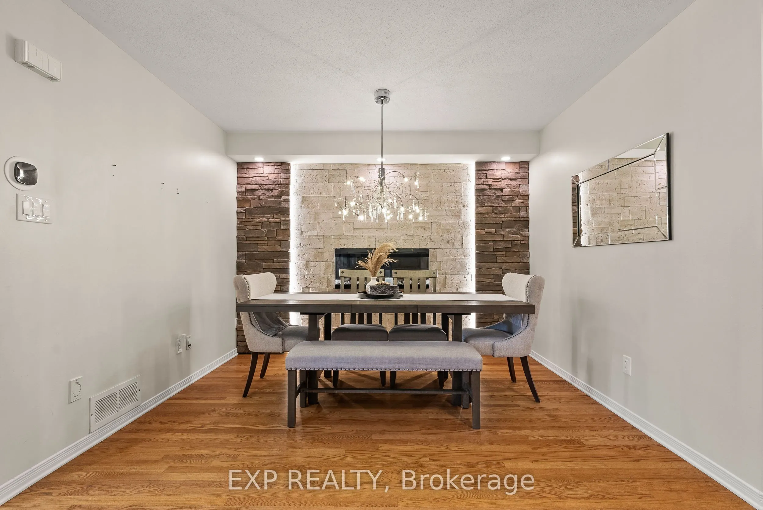229 Duntroon Circle