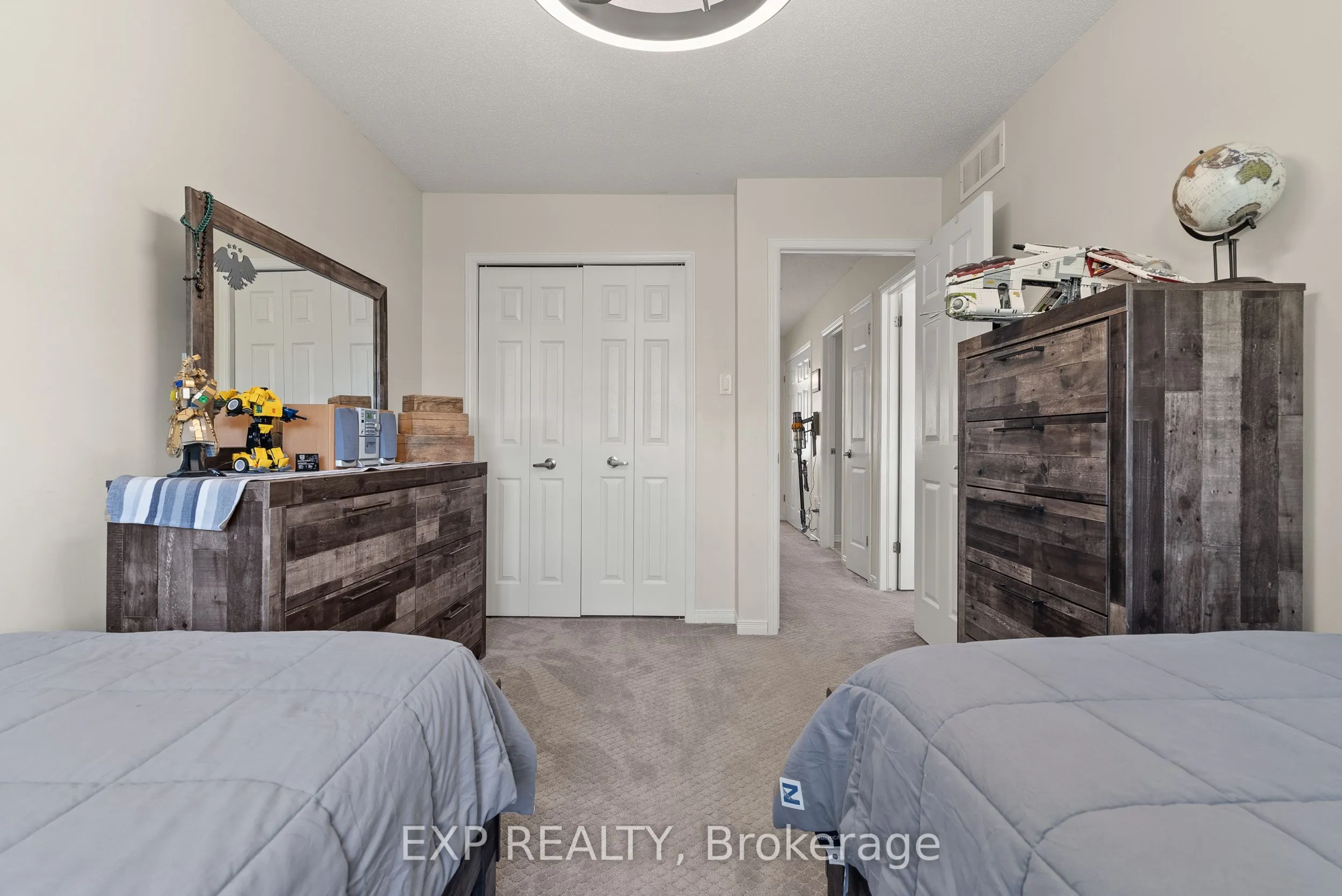 229 Duntroon Circle