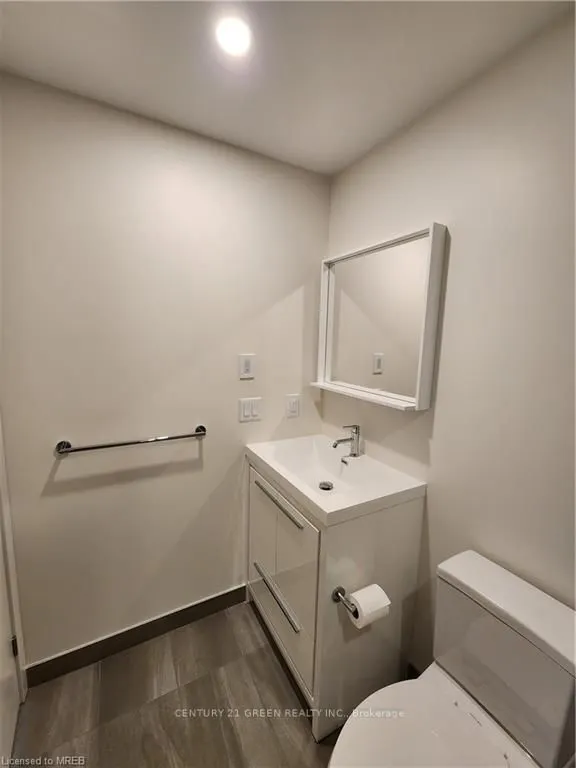 212 King William Street, #1204