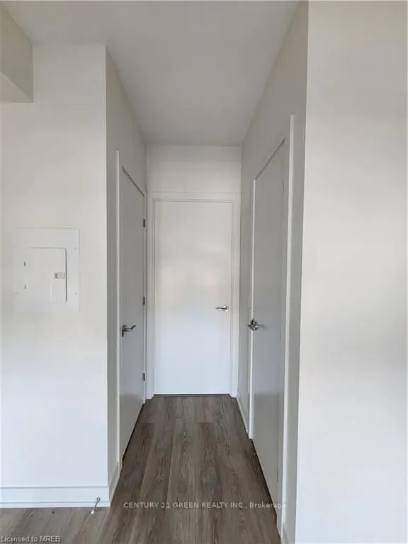 212 King William Street, #1204