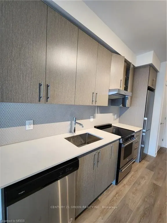 212 King William Street, #1204
