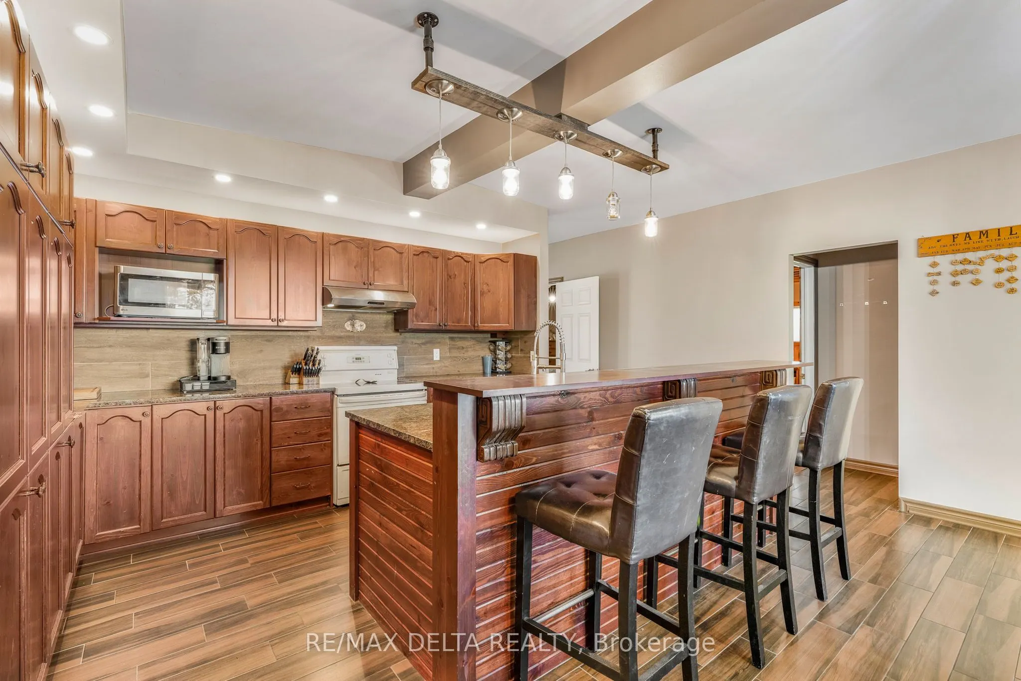 4866 County Road 17
