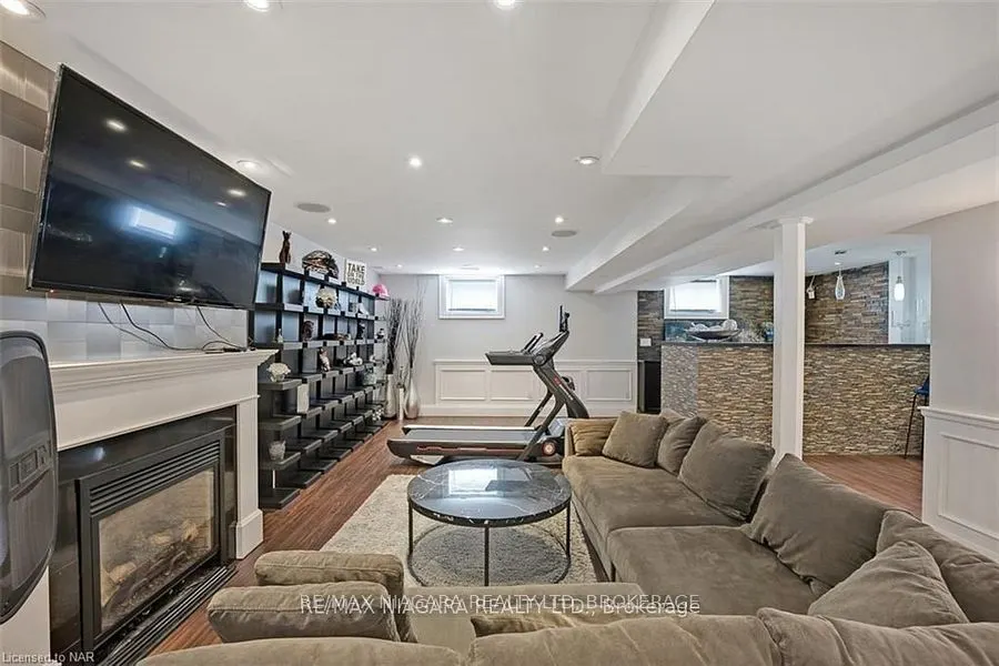 6618 Flora Court